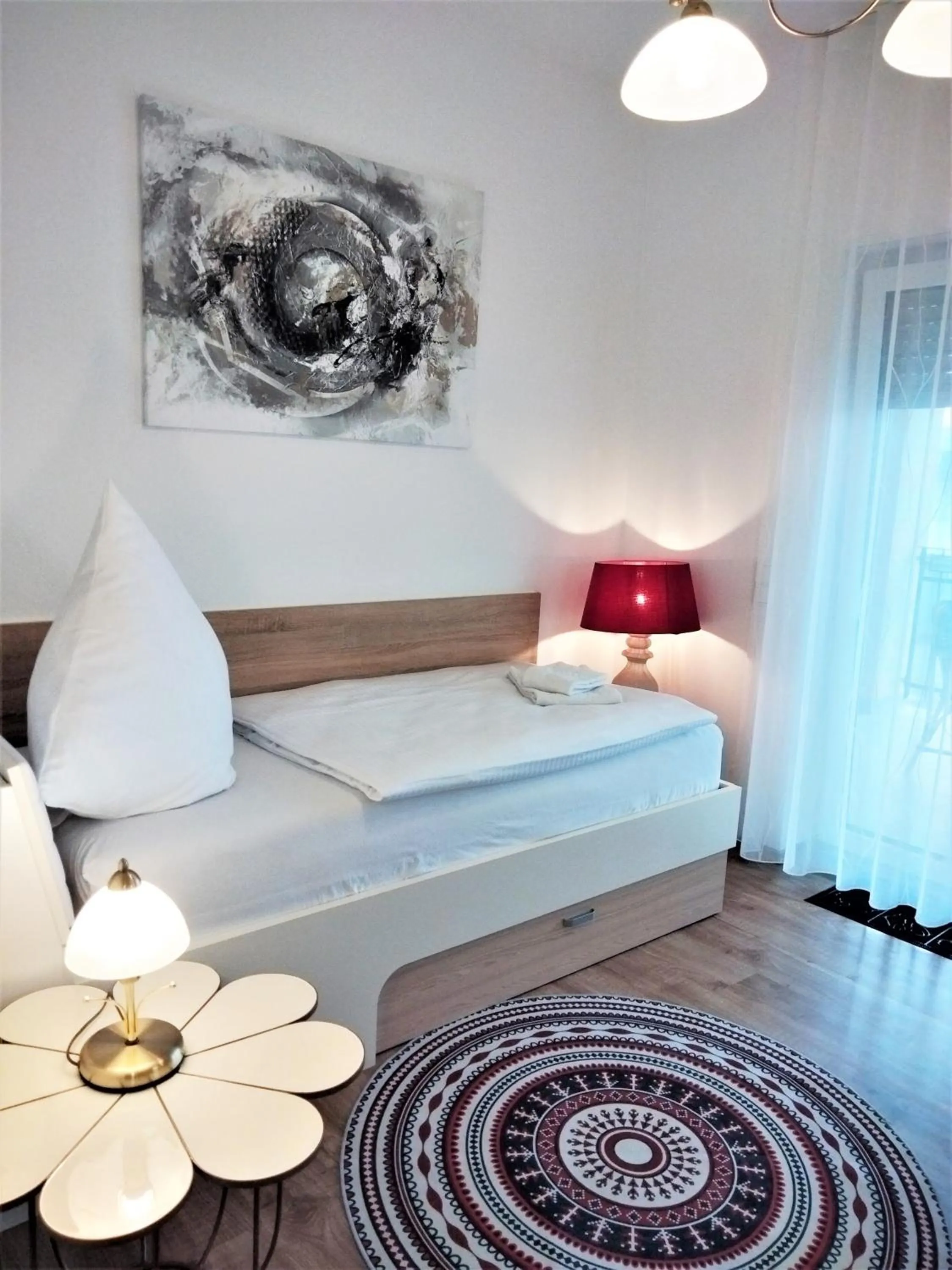 Photo of the whole room, Bed in Zimmer for you