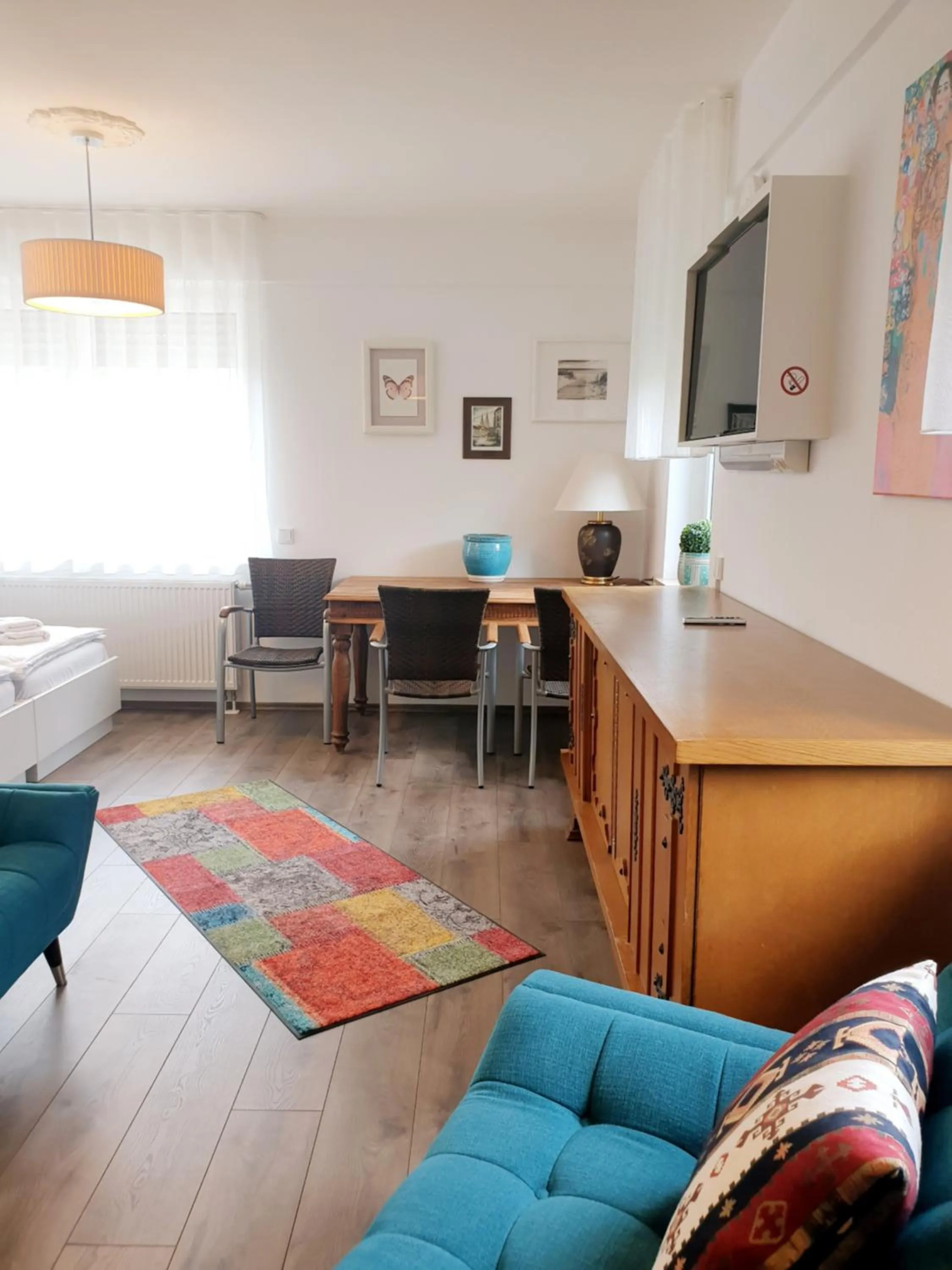 Seating area in Zimmer for you