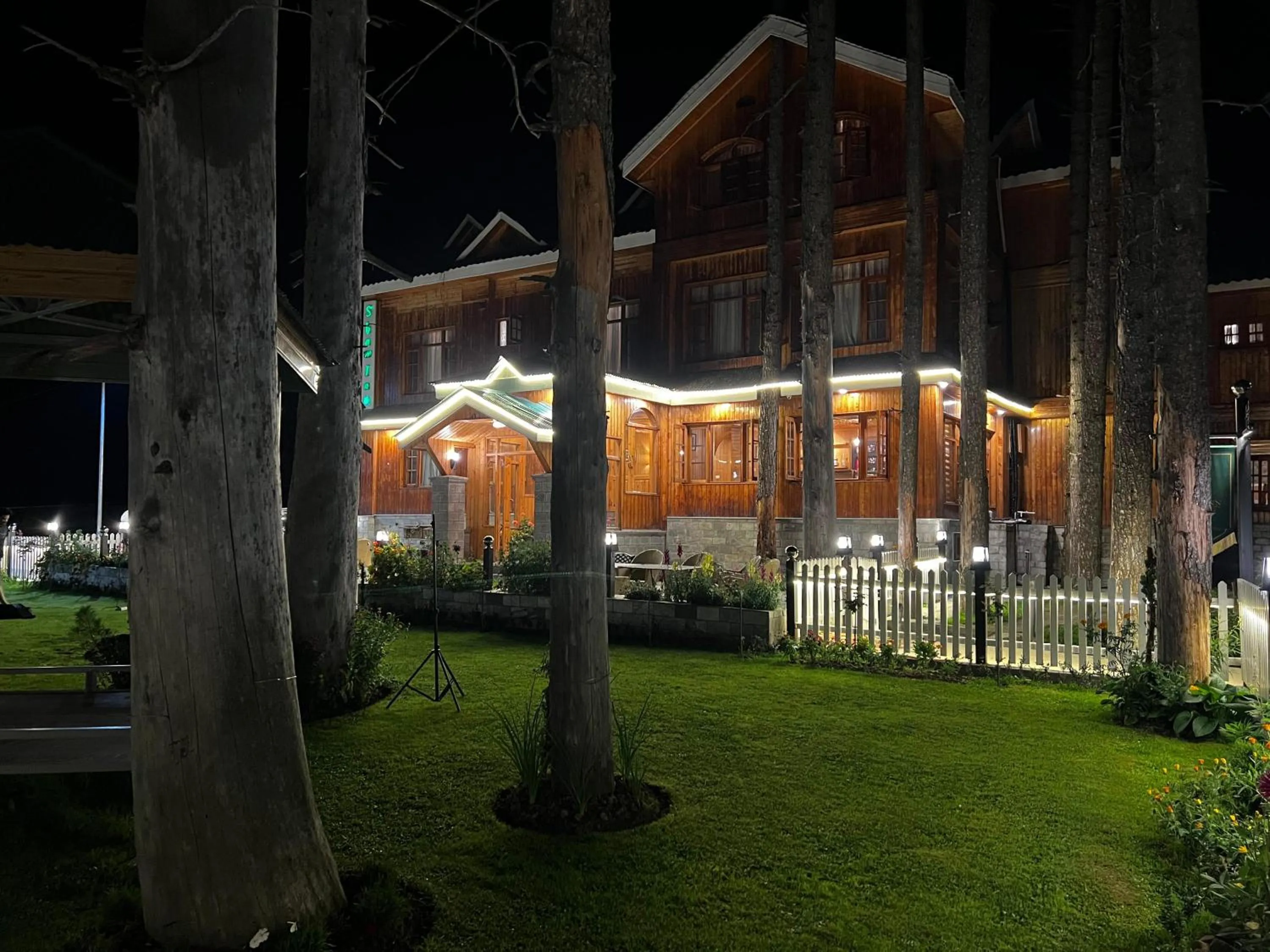 Facade/entrance in Shaw Inn by Stay Pattern