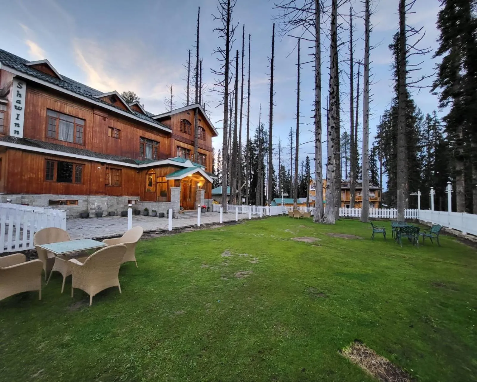 Property building in Shaw Inn by Stay Pattern