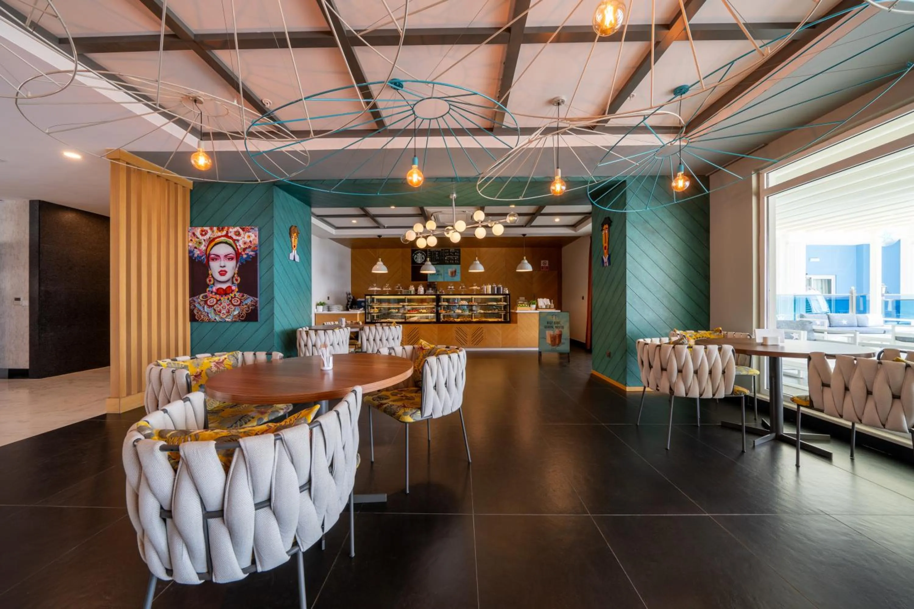 Restaurant/places to eat in Maxeria Blue Didyma