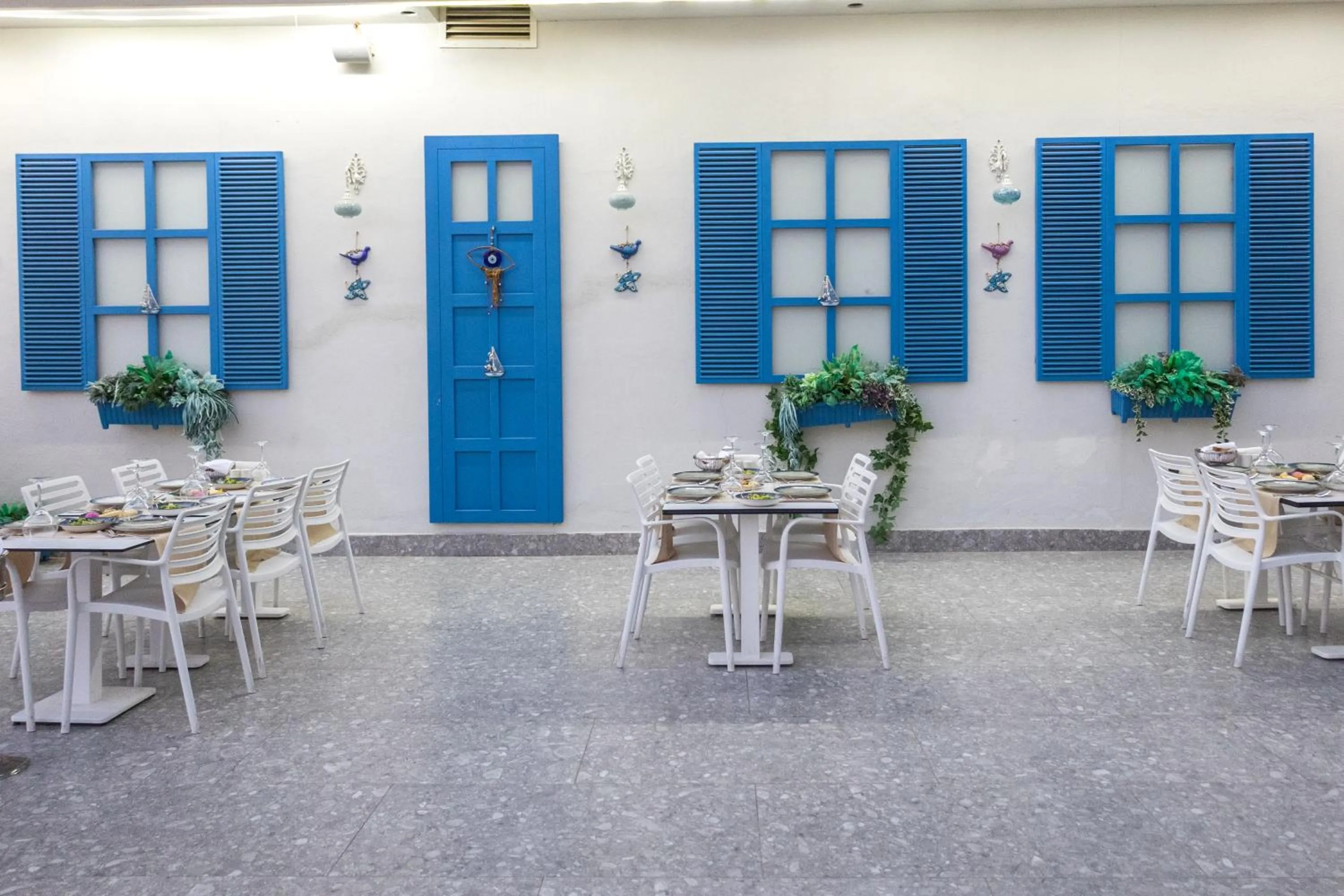 Restaurant/places to eat in Maxeria Blue Didyma