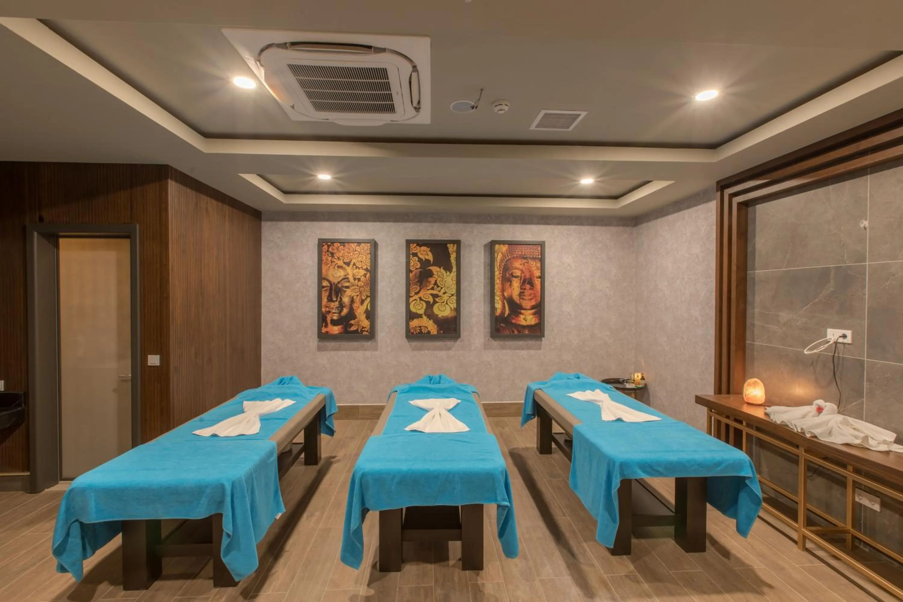 Massage in Maxeria Blue Didyma