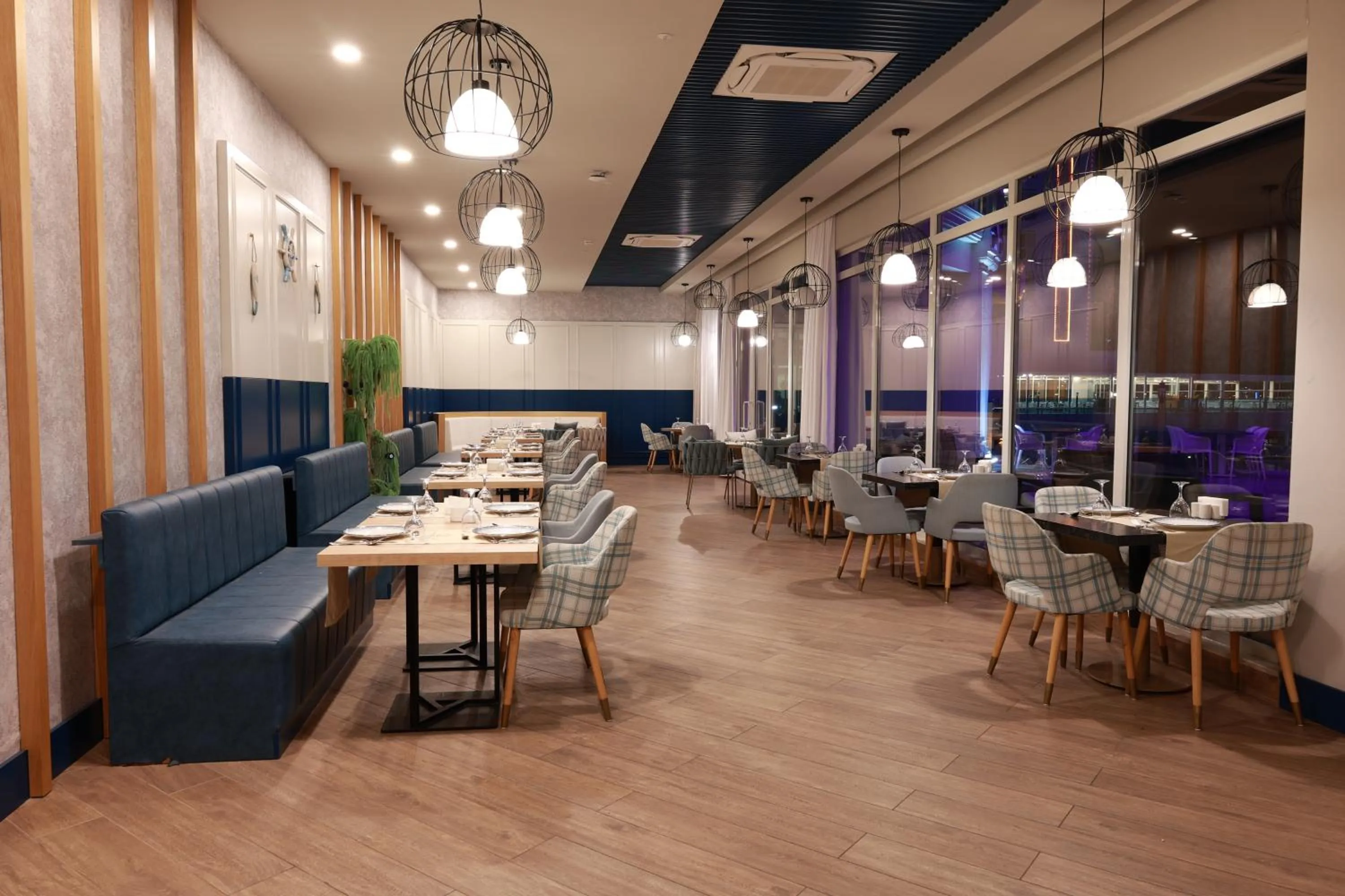 Restaurant/places to eat in Maxeria Blue Didyma