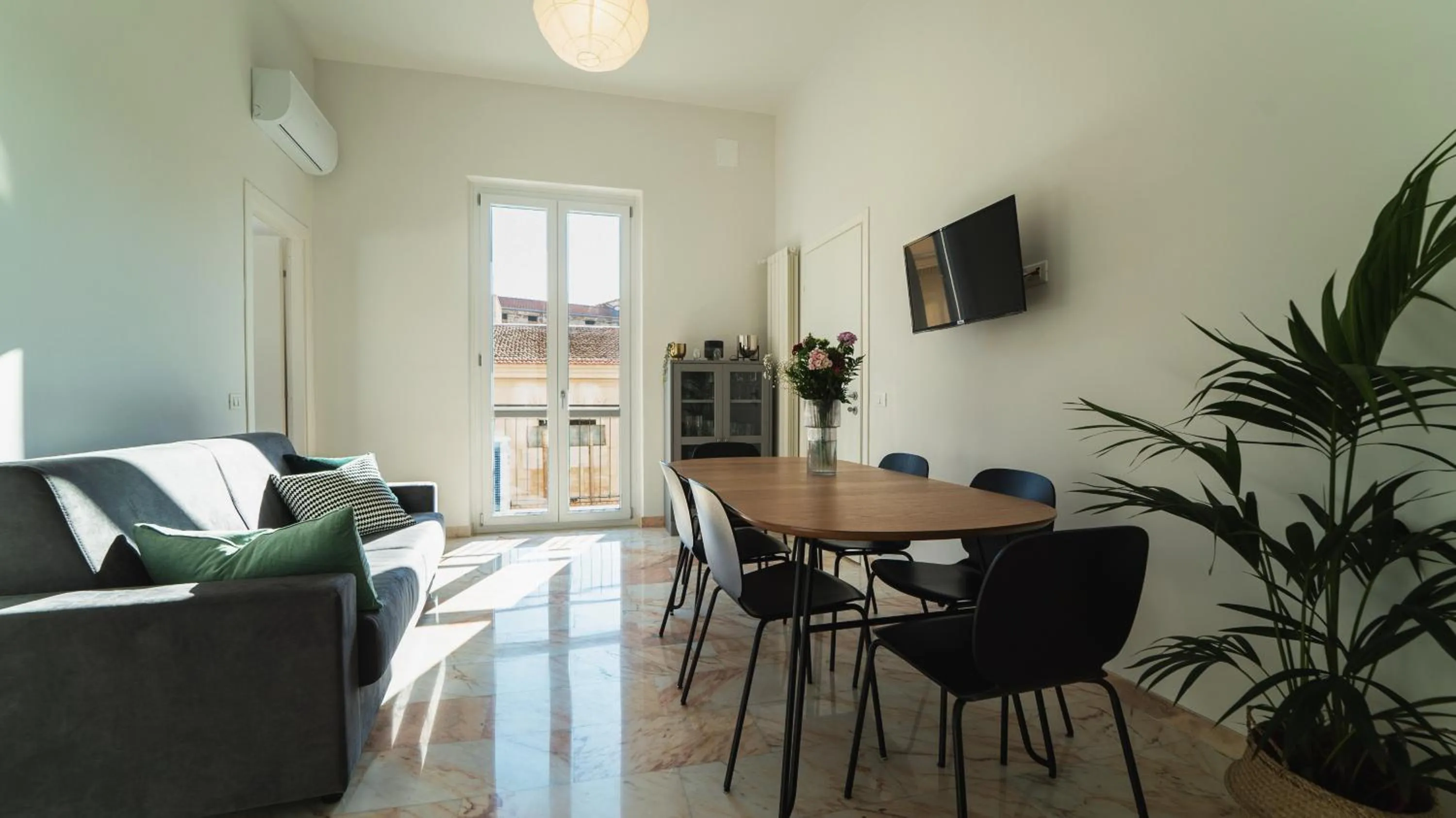 TV and multimedia in Zefiro Suites