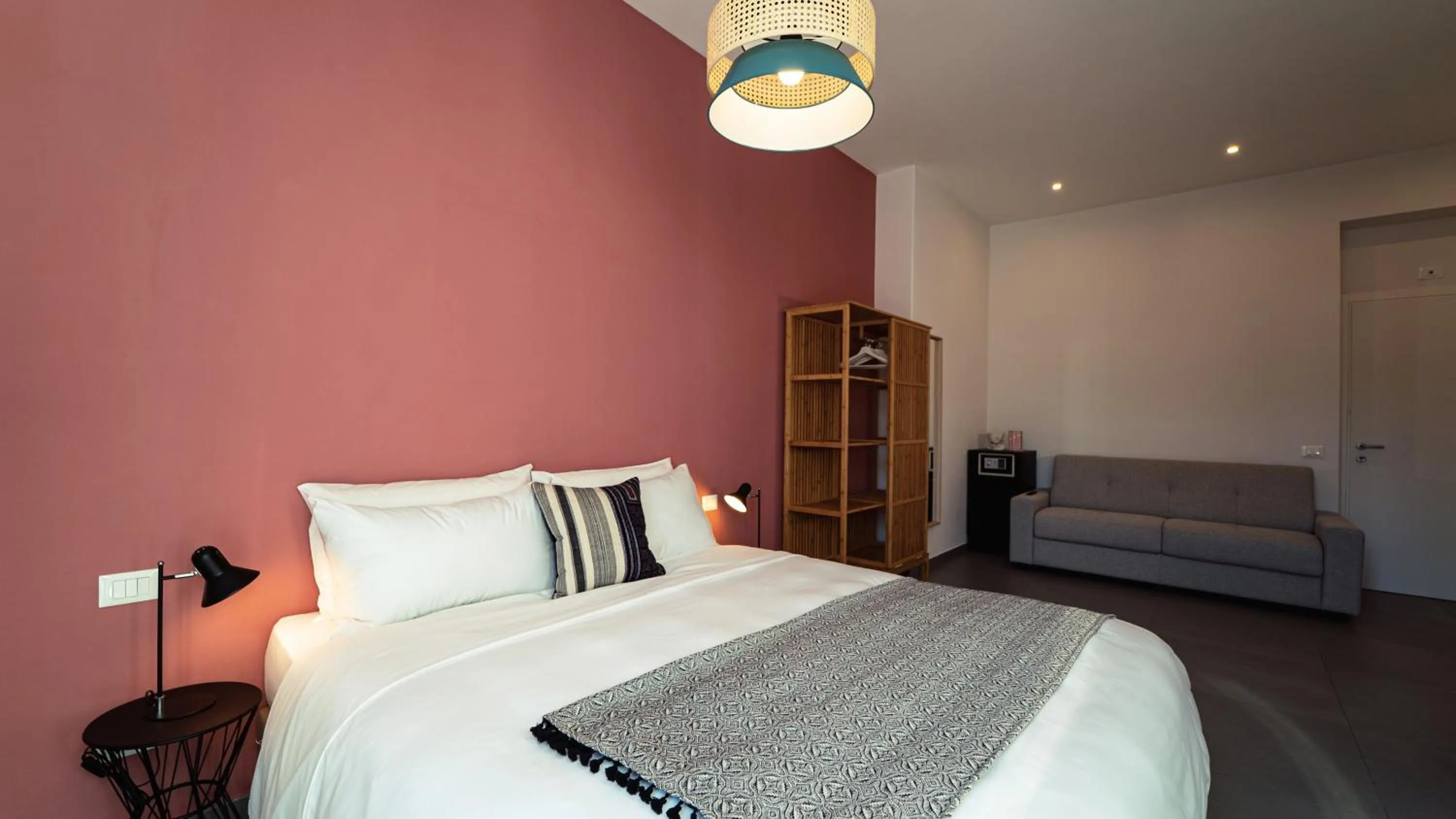 Bed in Zefiro Suites