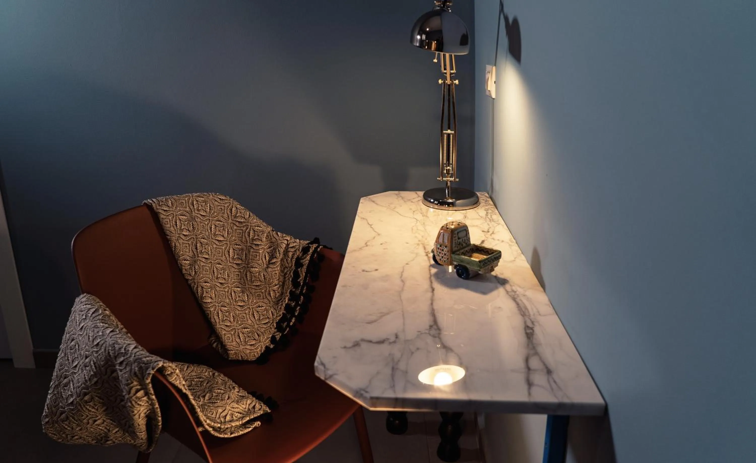 Decorative detail in Zefiro Suites