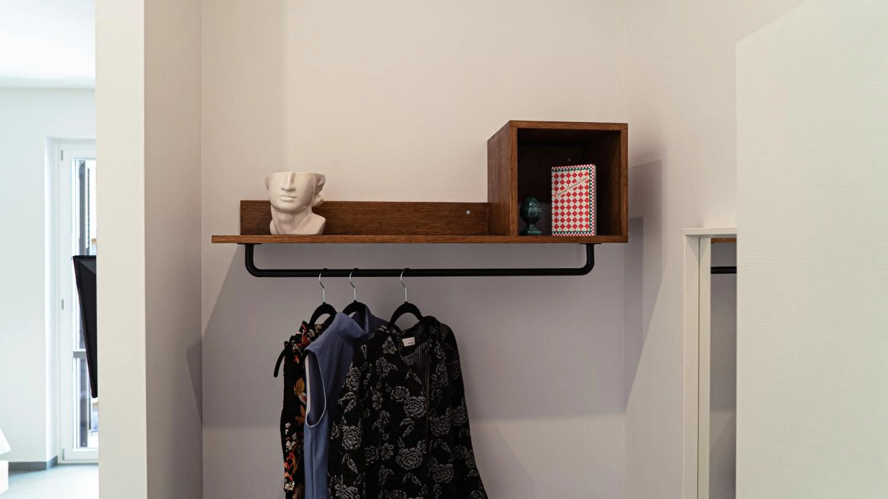 Decorative detail in Zefiro Suites