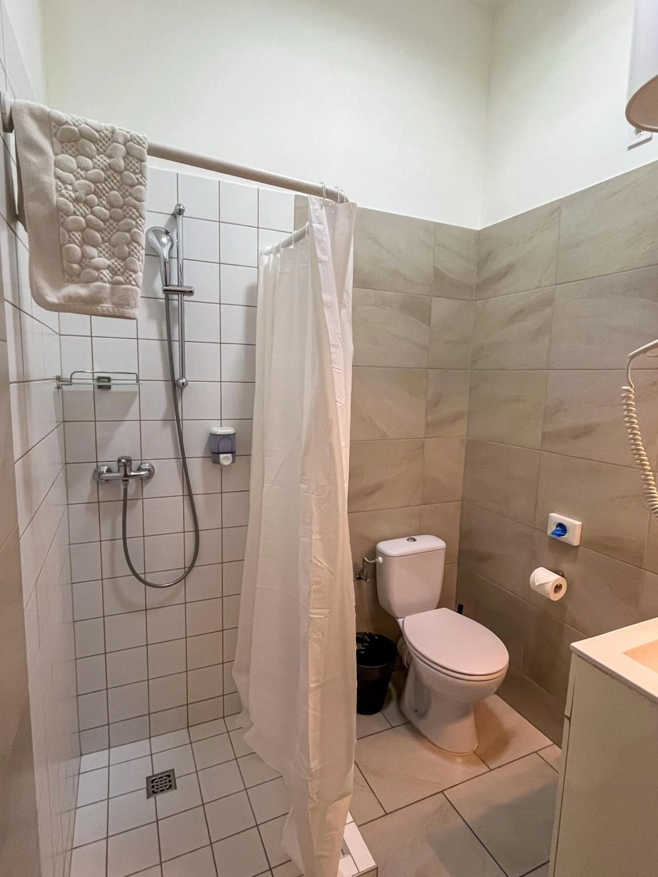 Shower in Boutique Hotel & Event Center