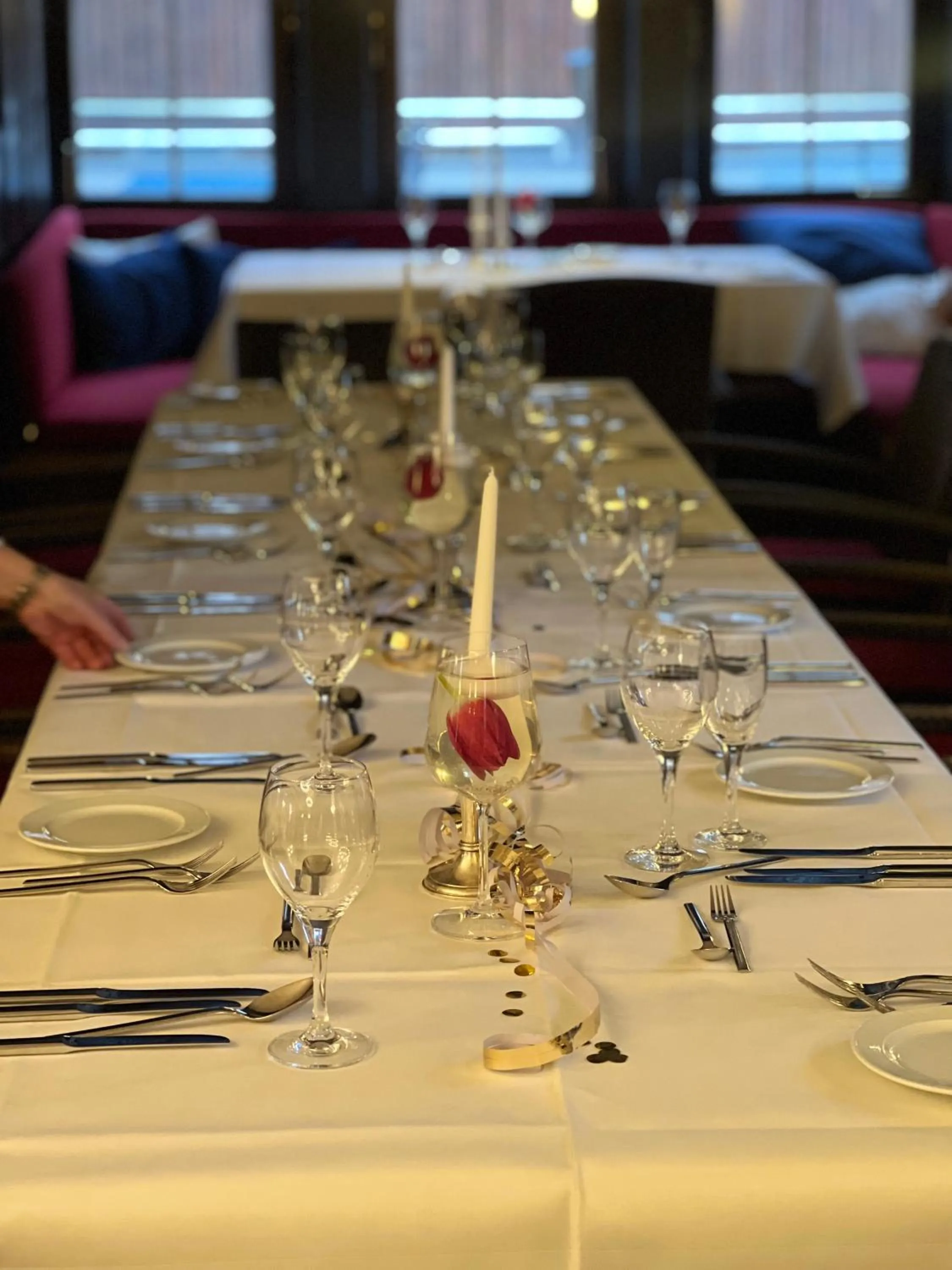 Restaurant/places to eat in relexa hotel Schatten Stuttgart