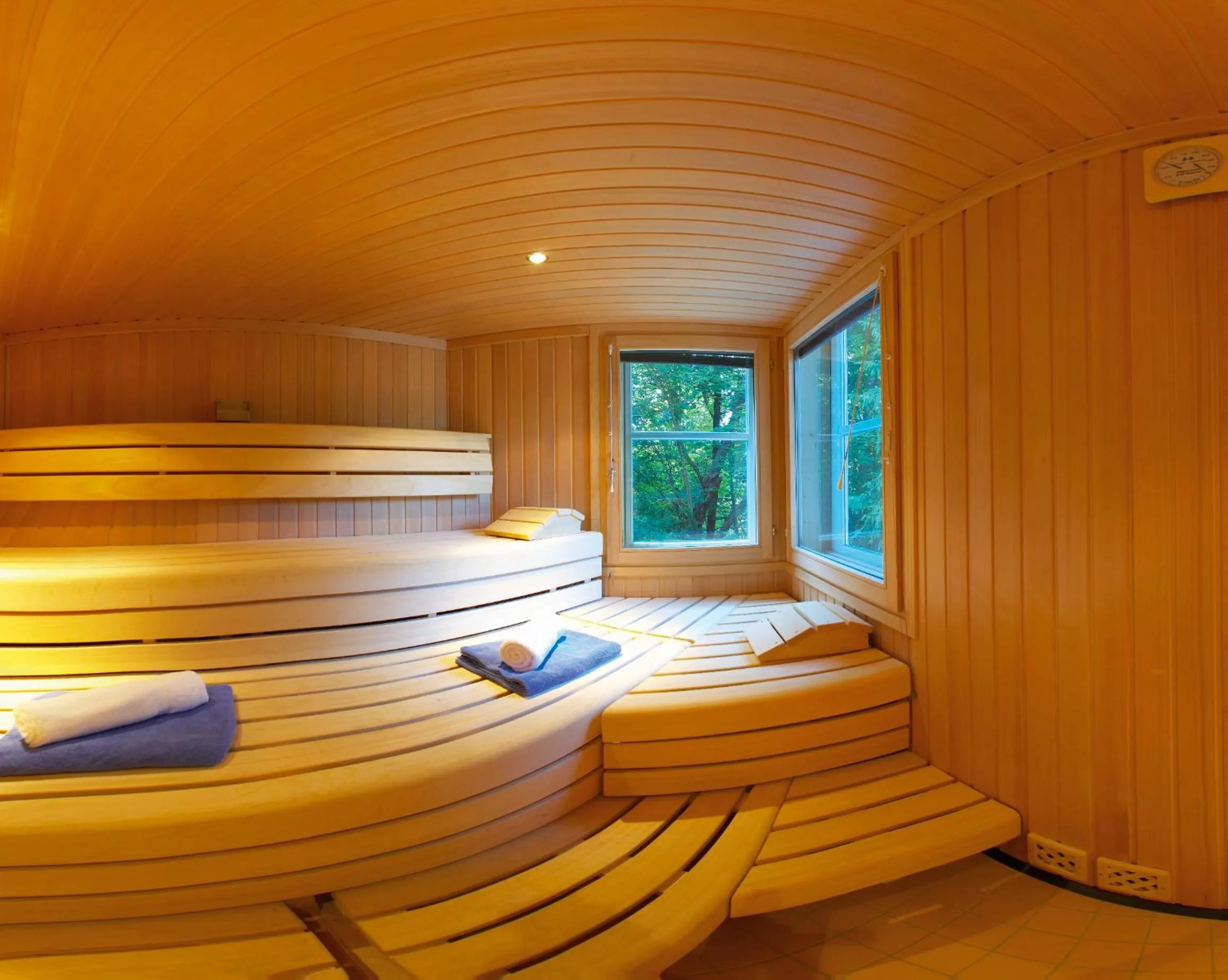 Spa and wellness centre/facilities, Bed in relexa hotel Schatten Stuttgart