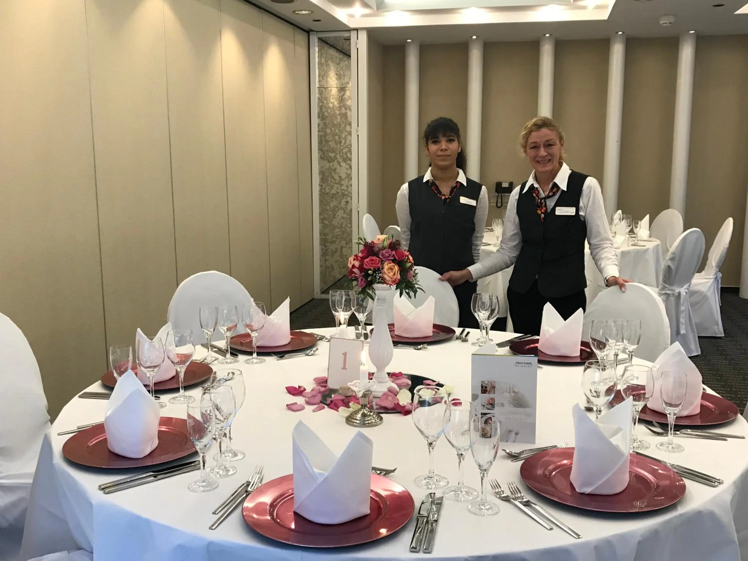 Staff in relexa hotel Schatten Stuttgart