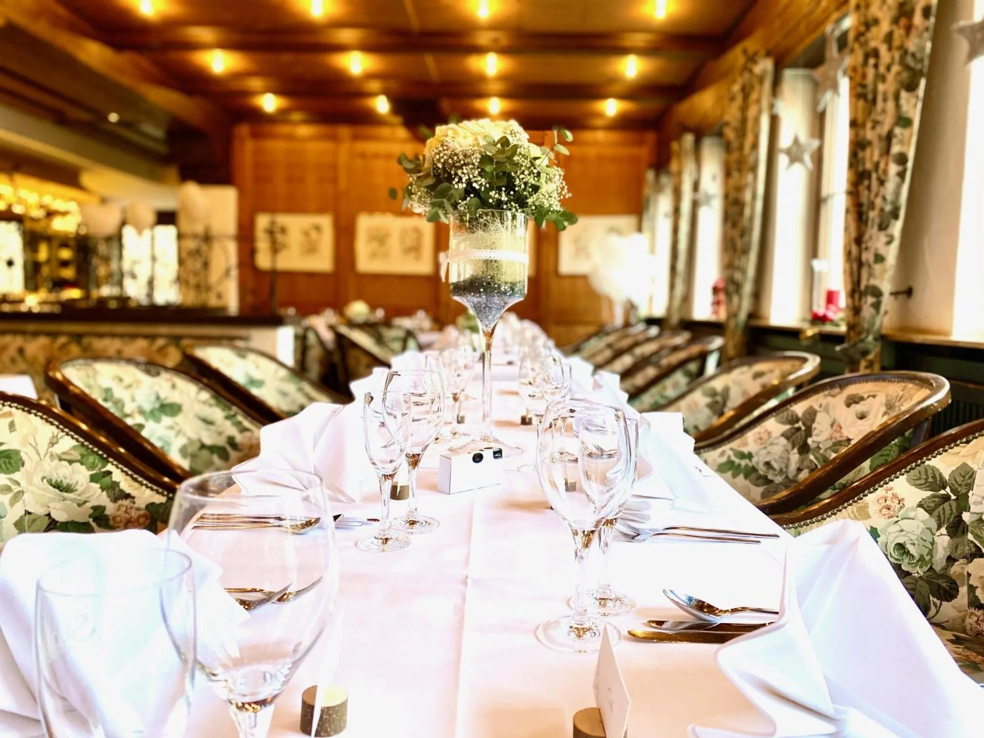 Restaurant/places to eat in relexa hotel Schatten Stuttgart