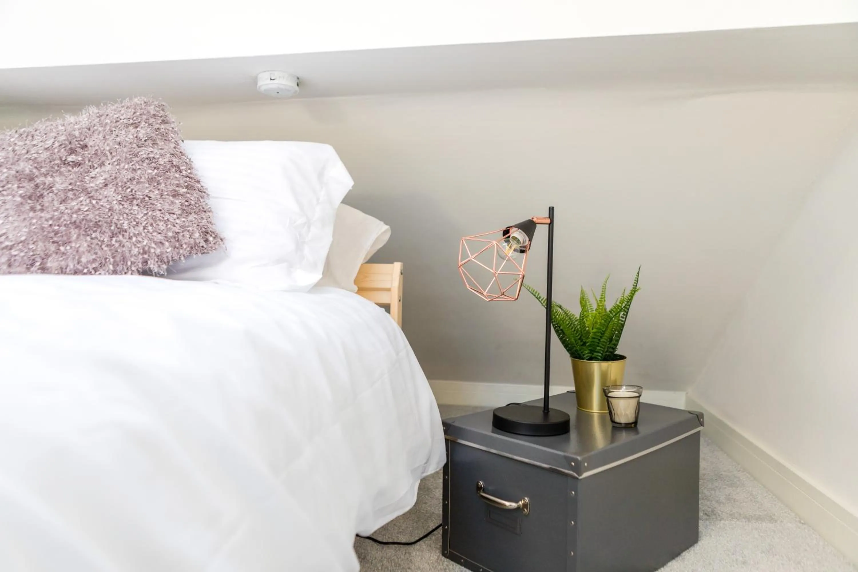 Bed in The Hollywood - Beautiful 3 Bedroom House