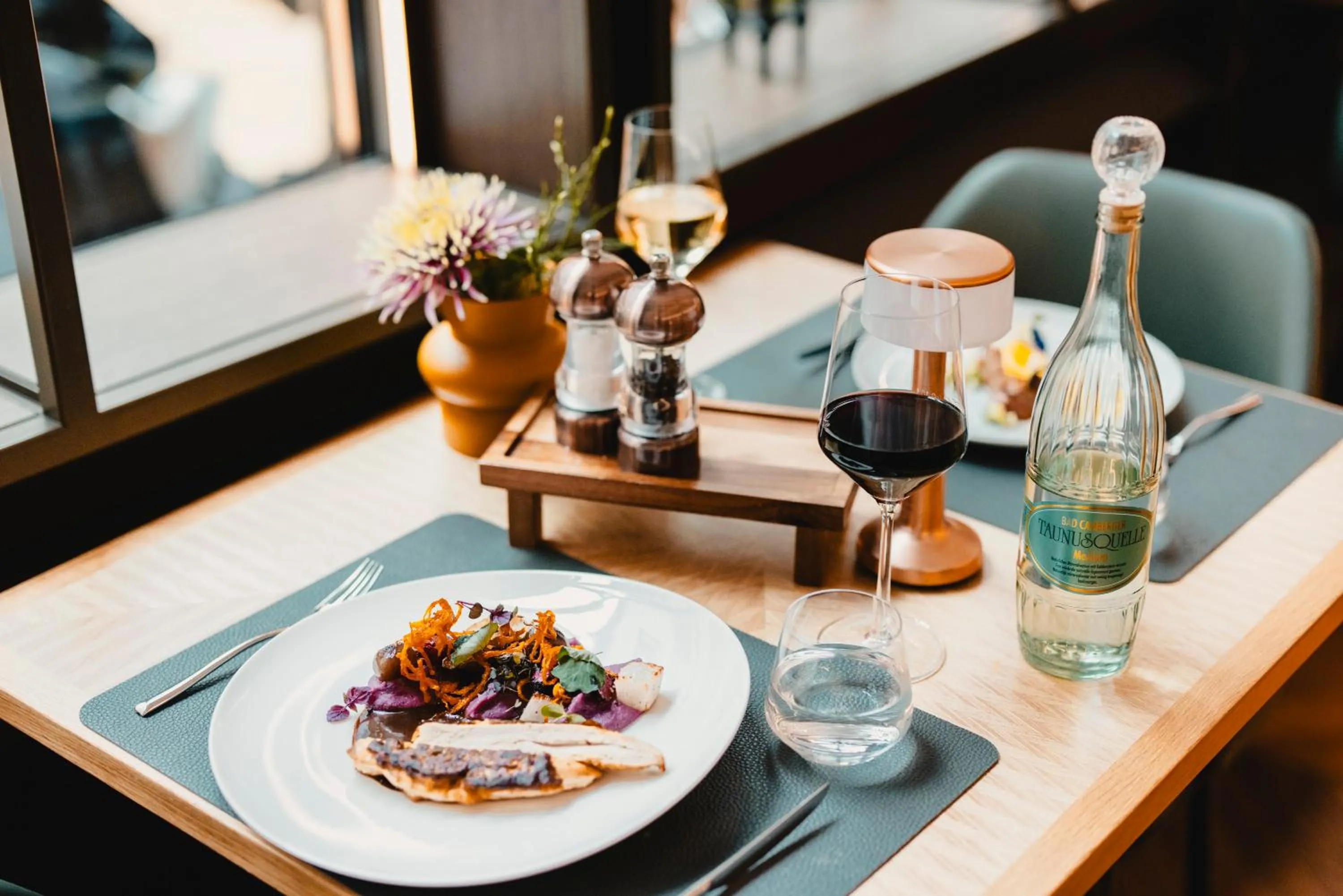 Restaurant/places to eat in Hotel Kö59 Düsseldorf - Member of Hommage Luxury Hotels Collection