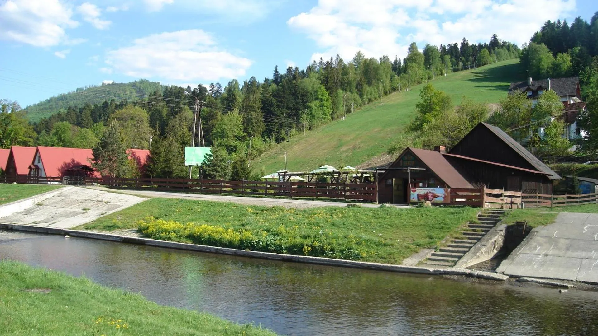 Property building in Pod Starym Groniem