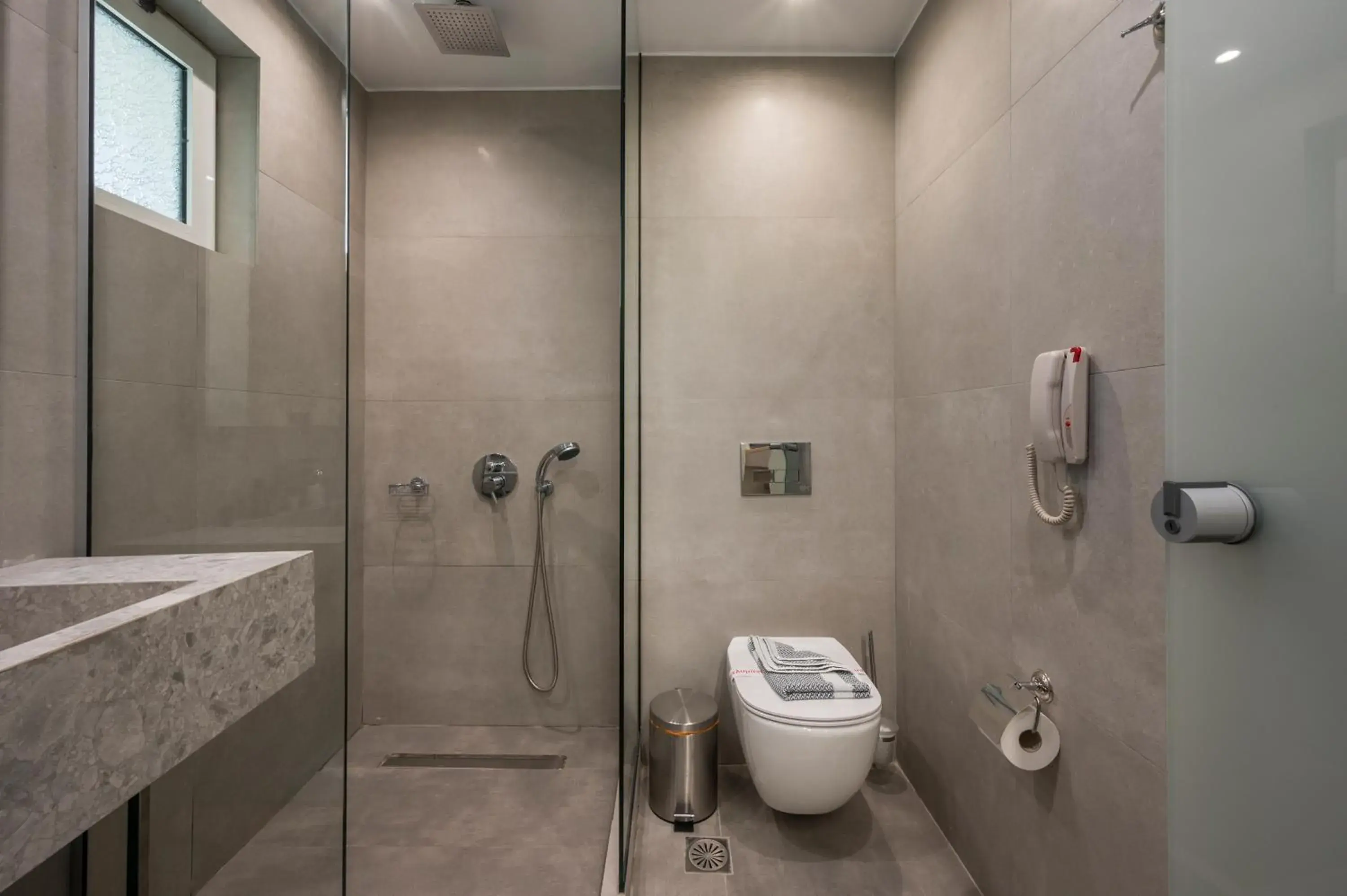 Single Room in Mare Blue Suites Single Room in Mare Blue Suites