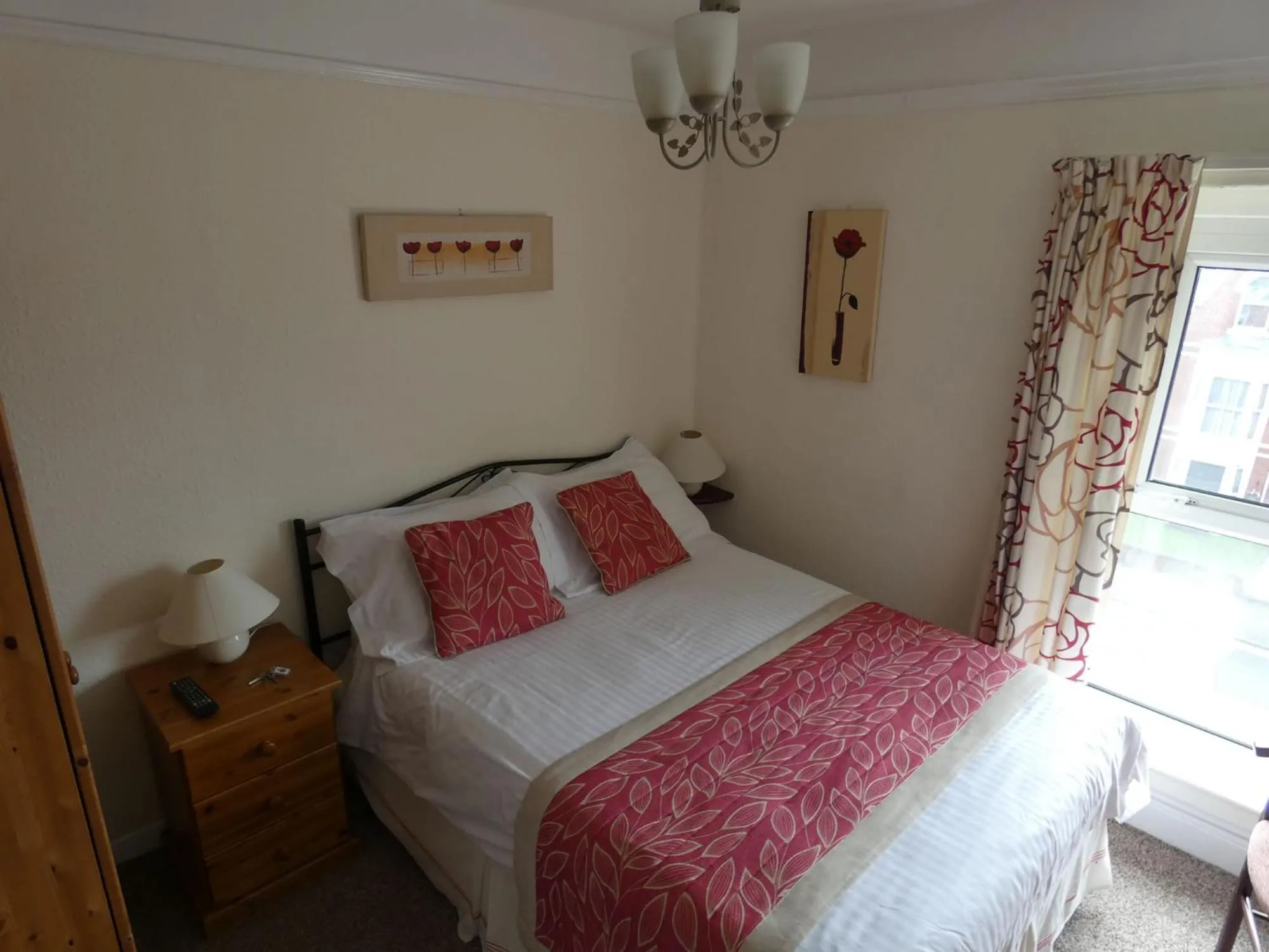 Bed in Hurst Dene Aparthotel