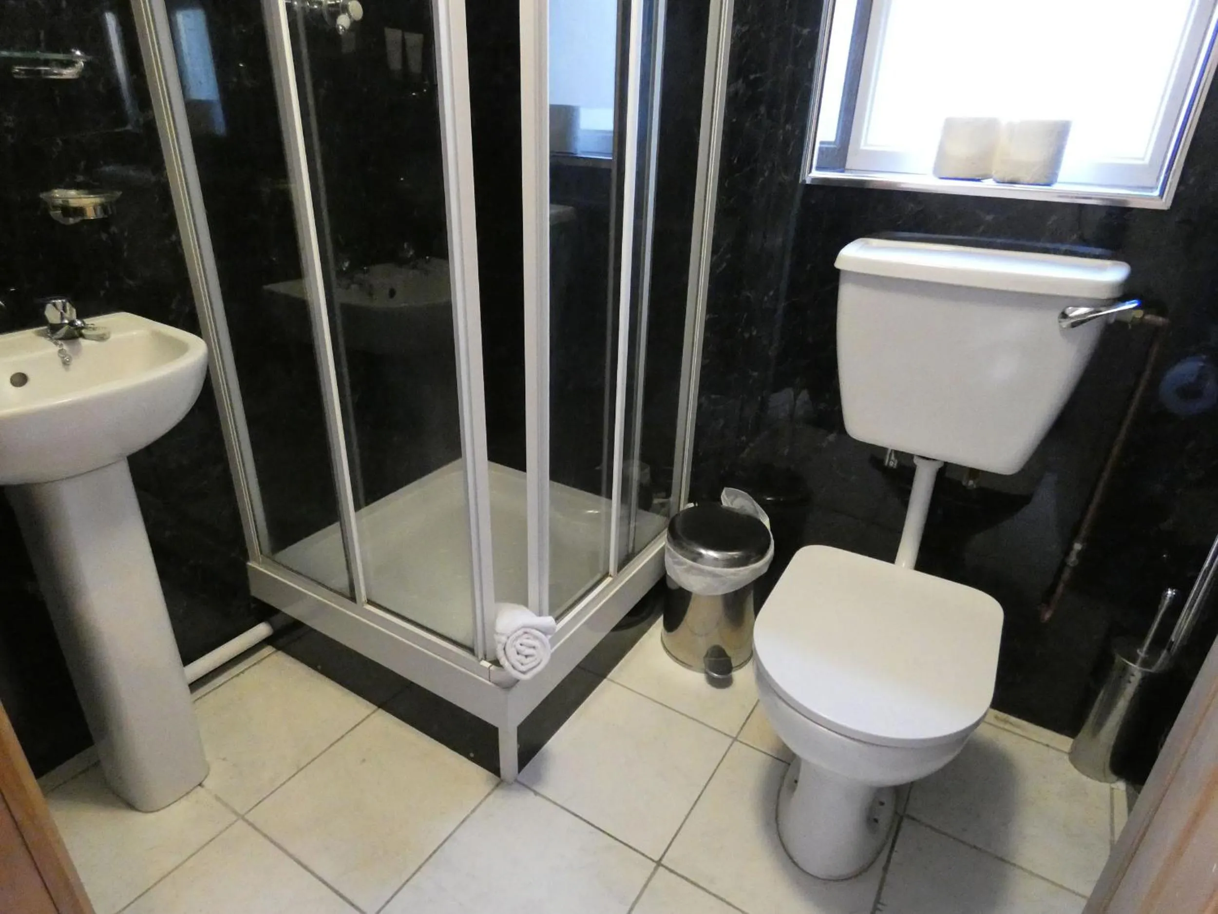 Hurst Dene Aparthotel