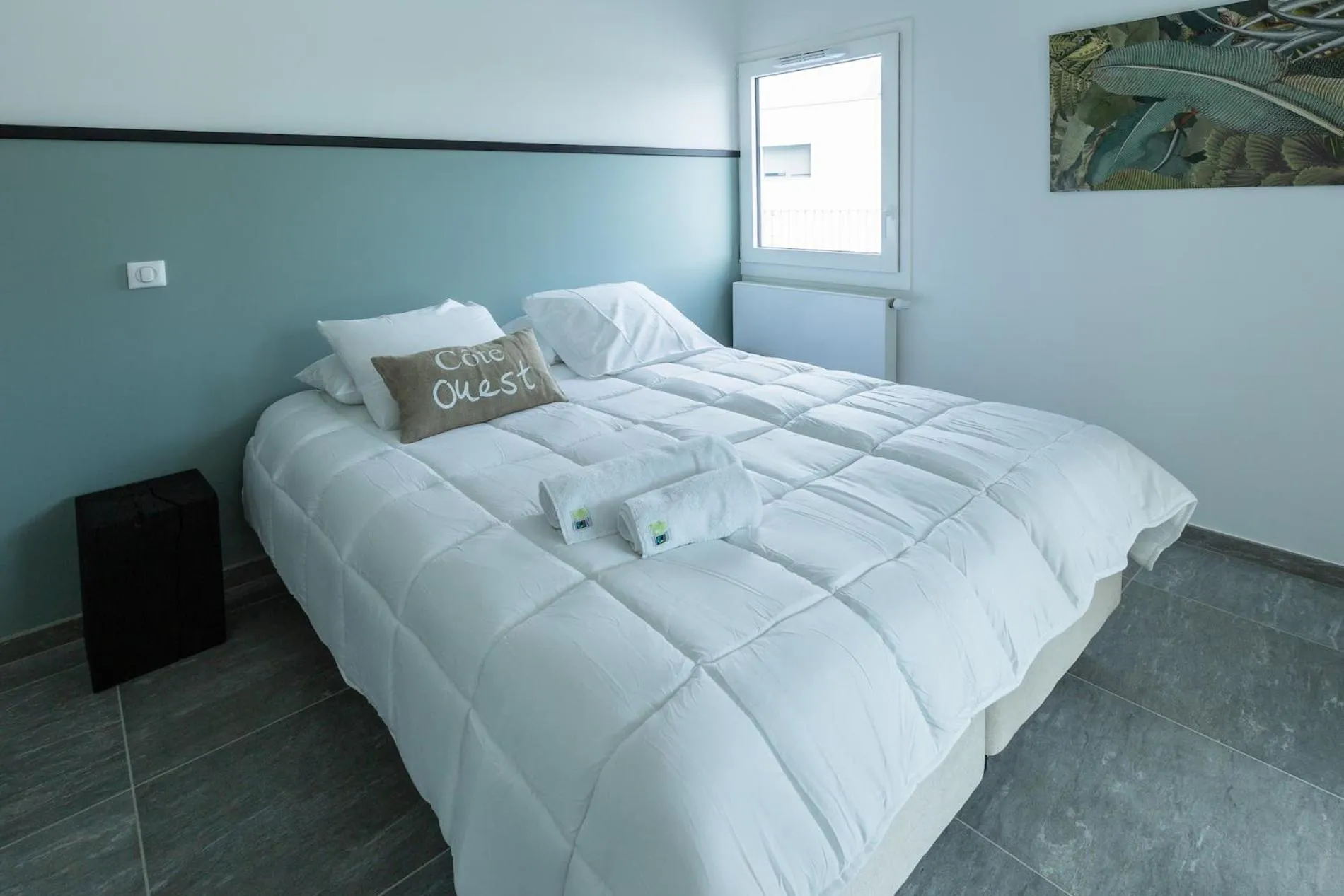 Other, Bed in L'AVANT SCENE