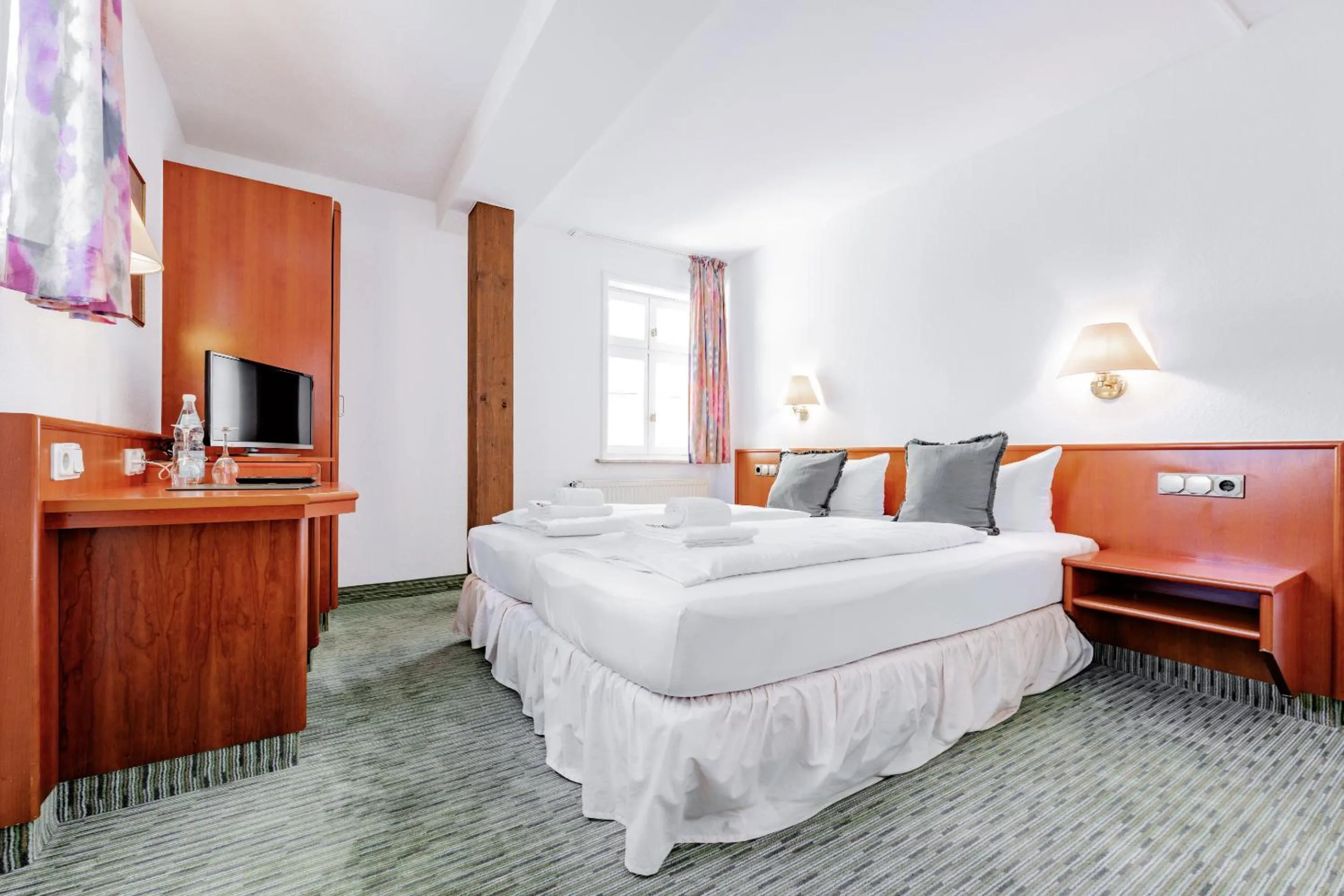 Bedroom, Bed in Hotel Domschatz