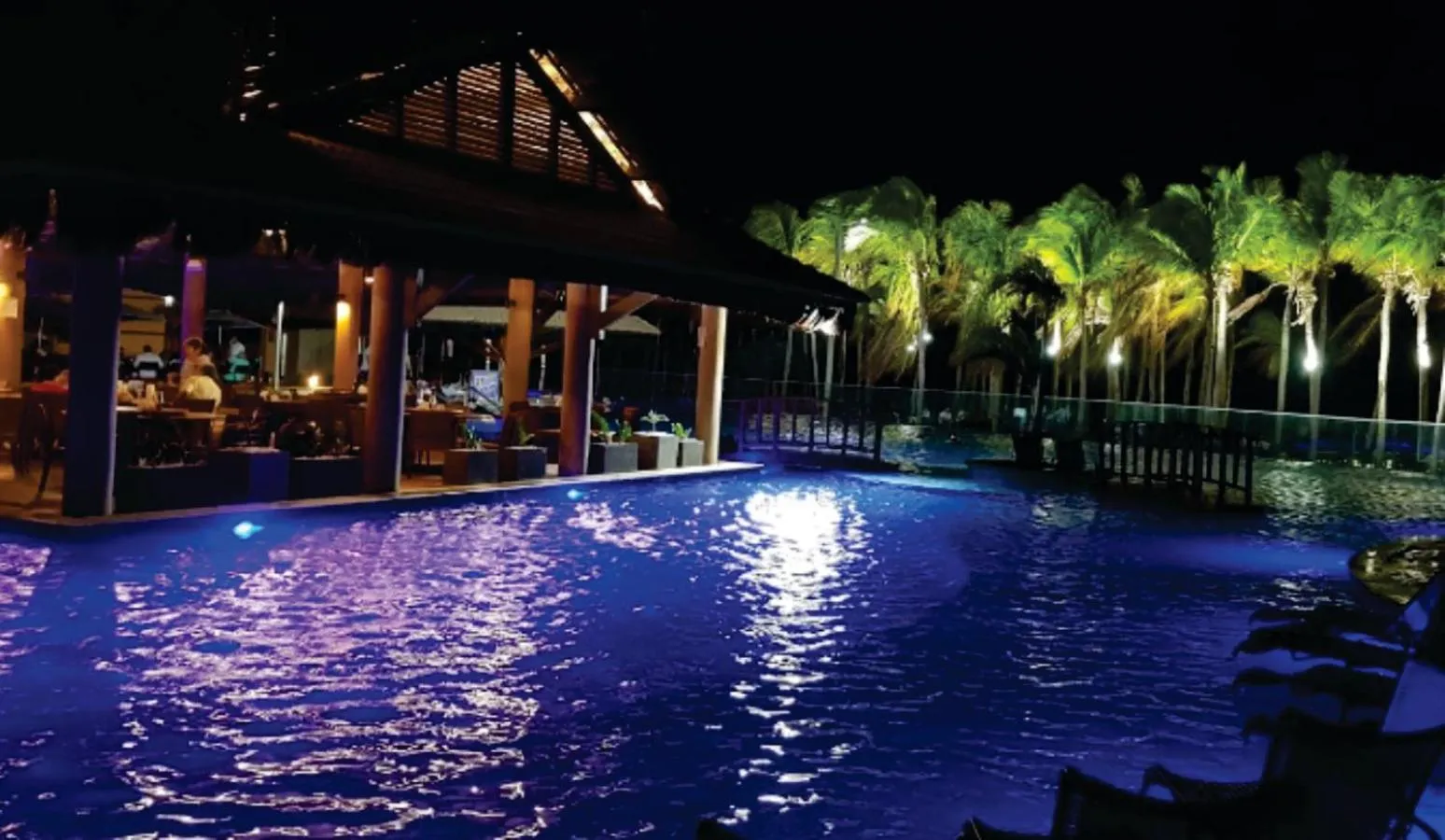 Food in Manhattan Beach Riviera