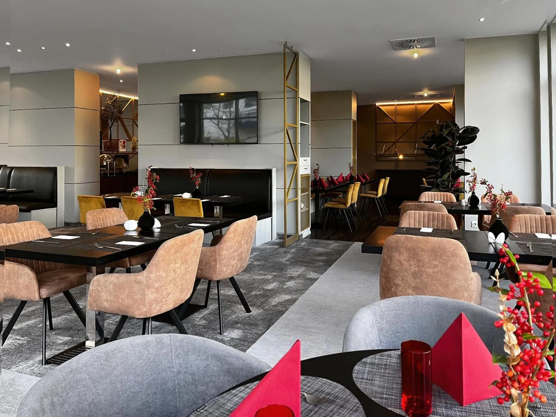 Restaurant/places to eat in Ramada by Wyndham Essen