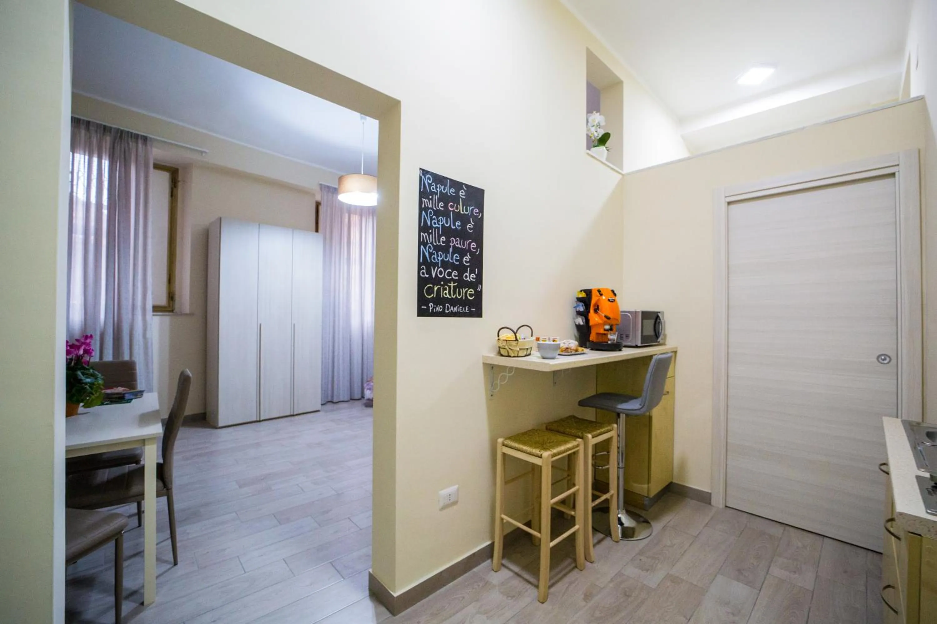 Coffee/tea facilities in Binario176