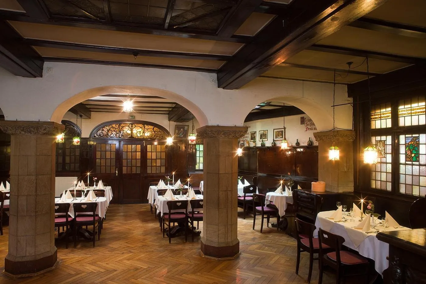 Restaurant/places to eat in Hotel Altdeutsche Weinstuben