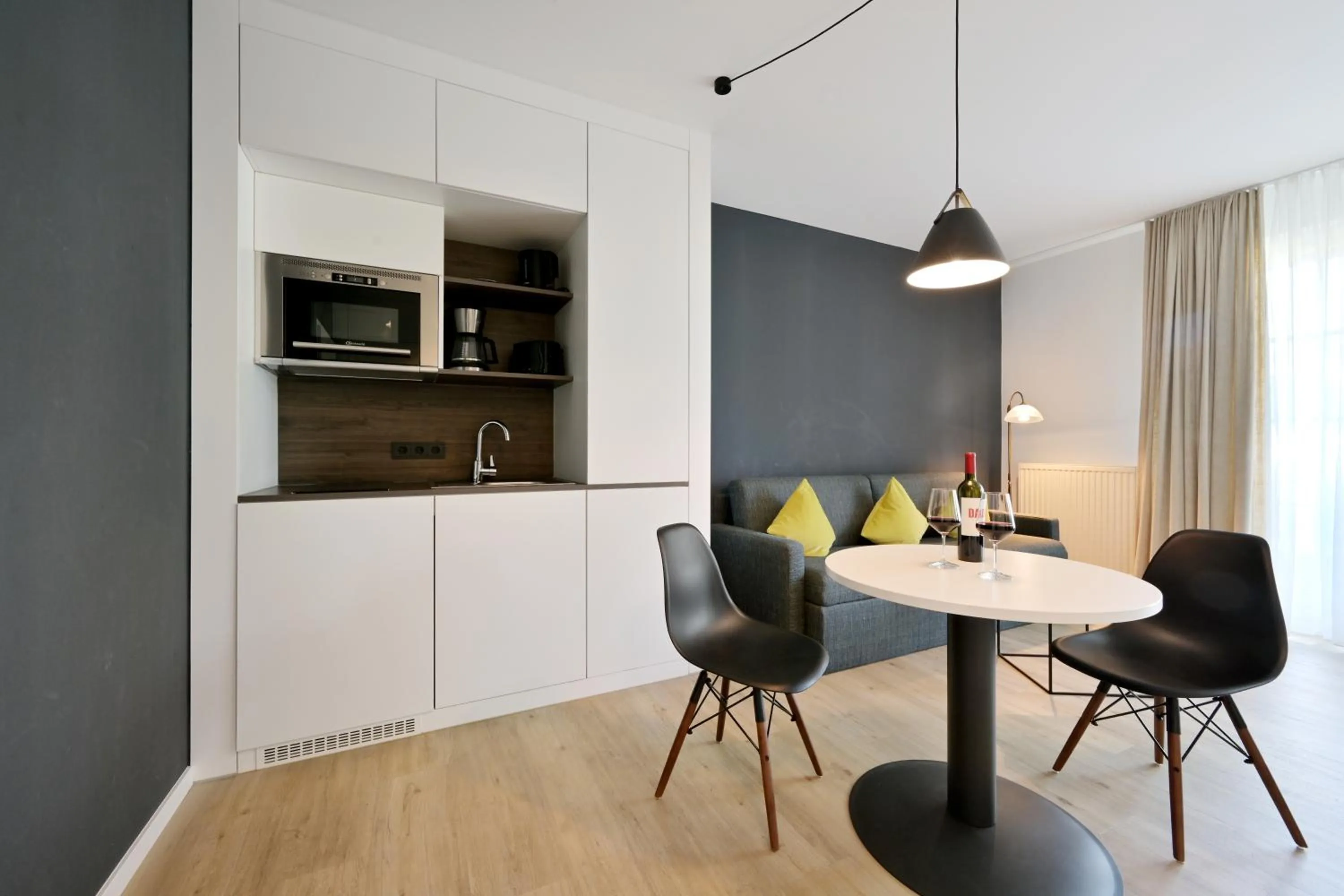 Kitchen or kitchenette in Hotel- & Ferienanlage Kapitäns-Häuser Breege