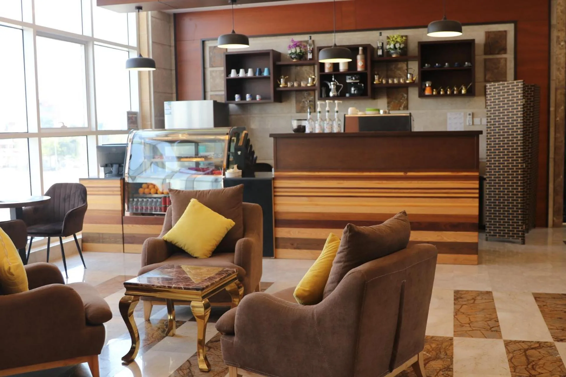 Restaurant/places to eat in فندق درة الرؤية