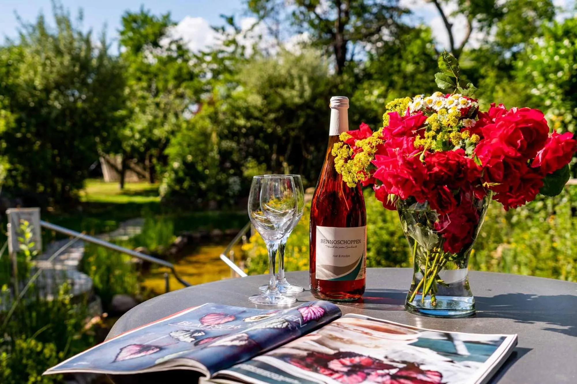 Garden in Landhotel Gut Wildberg mit Sauna