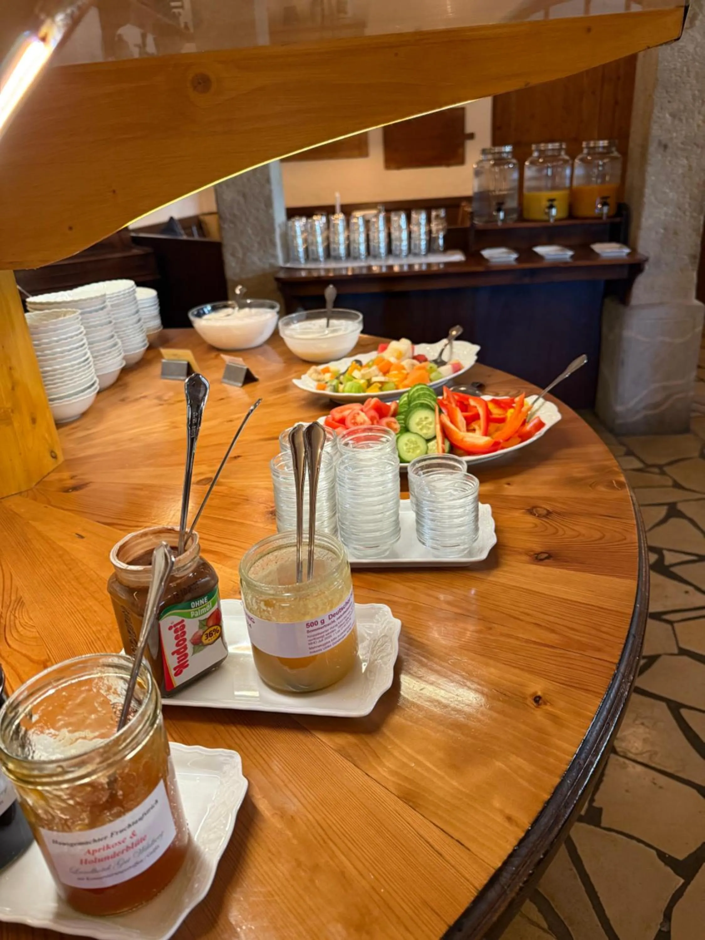 Breakfast in Landhotel Gut Wildberg mit Sauna