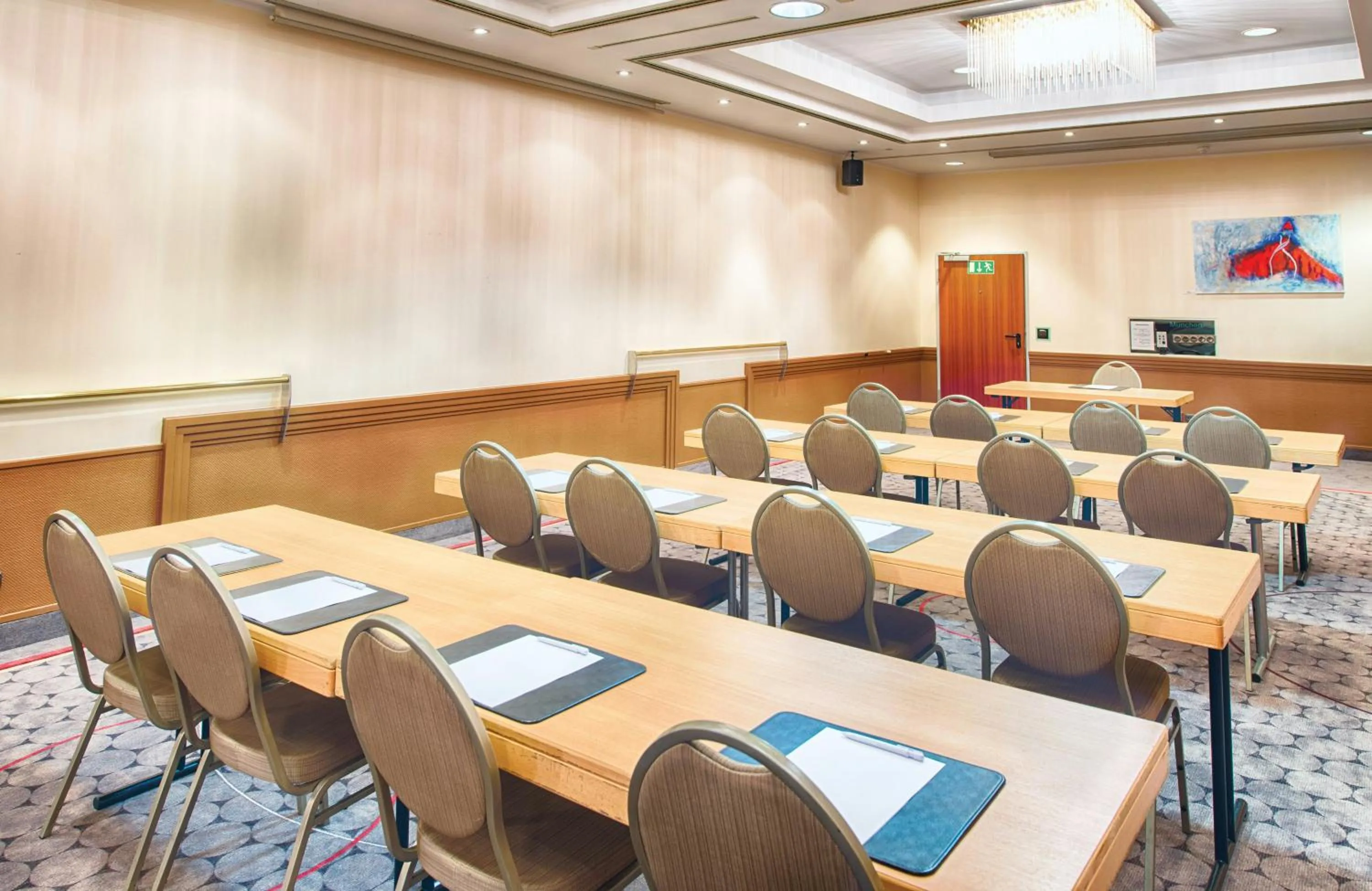 Meeting/conference room in Leonardo Hotel Düsseldorf Airport Ratingen