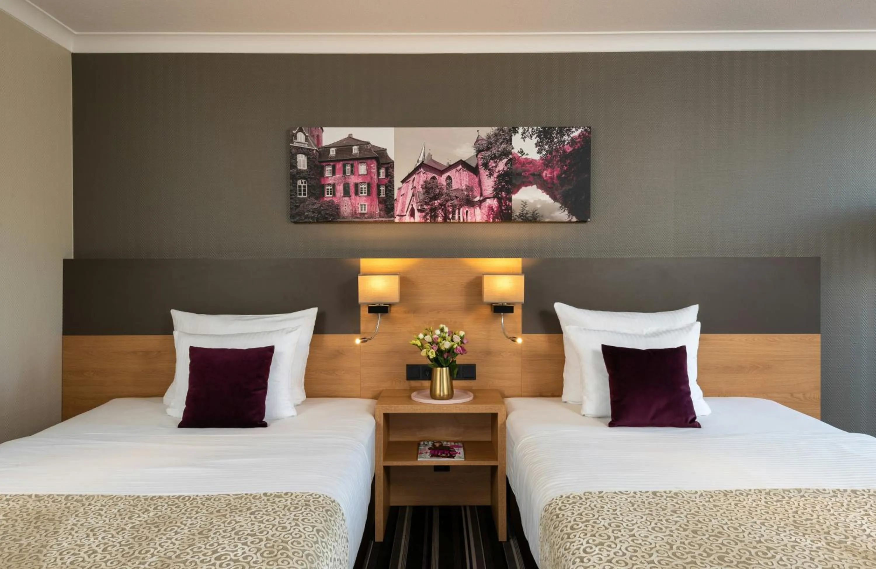 Bedroom, Bed in Leonardo Hotel Düsseldorf Airport Ratingen