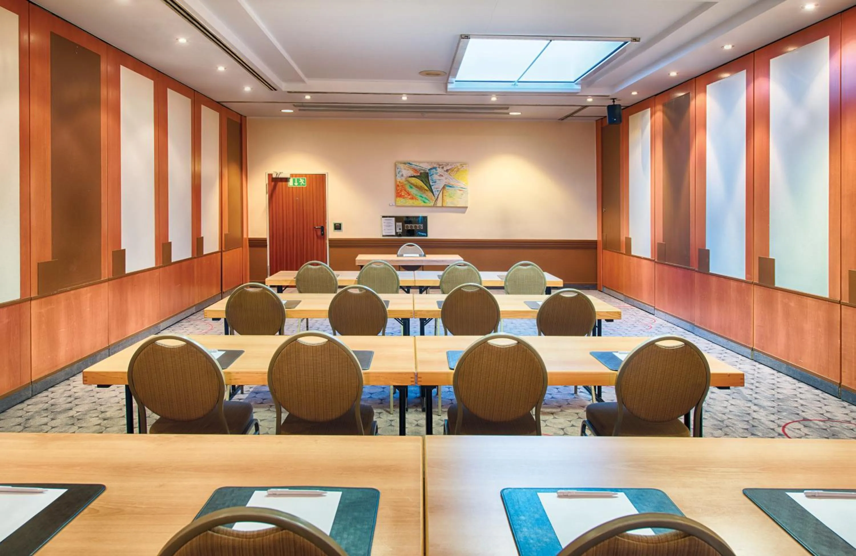 Meeting/conference room in Leonardo Hotel Düsseldorf Airport Ratingen