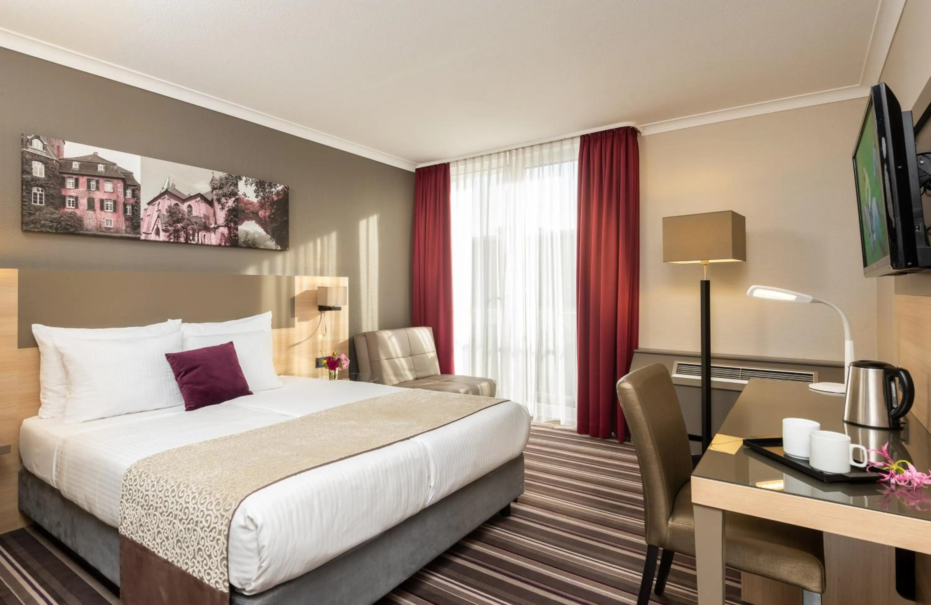 Photo of the whole room, Bed in Leonardo Hotel Düsseldorf Airport Ratingen