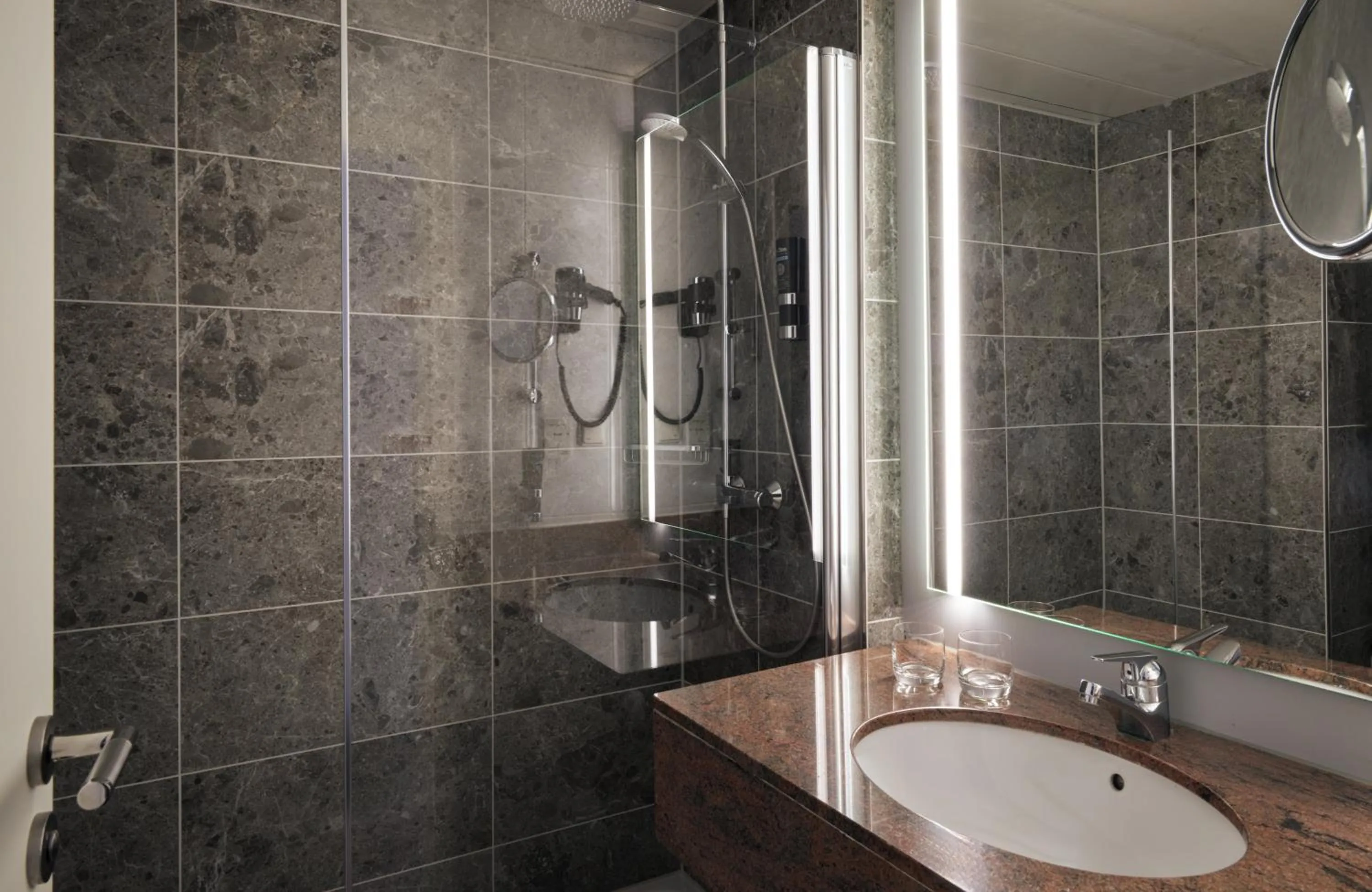 Bathroom in Leonardo Royal Hotel Düsseldorf Königsallee