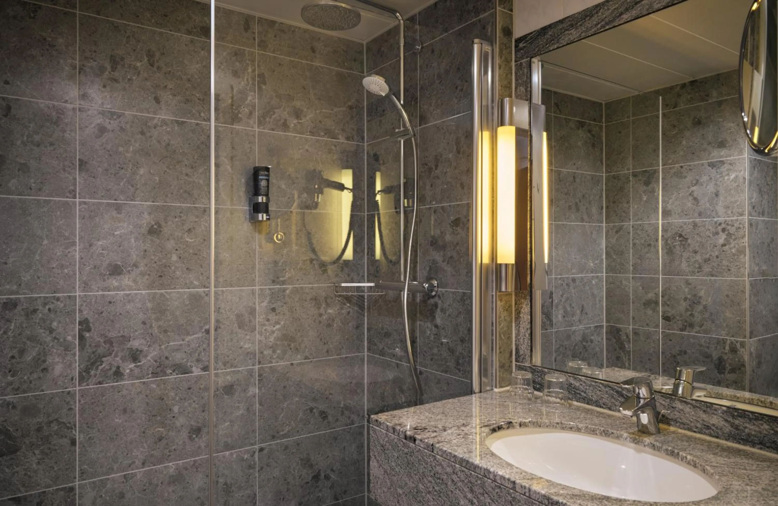 Bathroom in Leonardo Royal Hotel Düsseldorf Königsallee