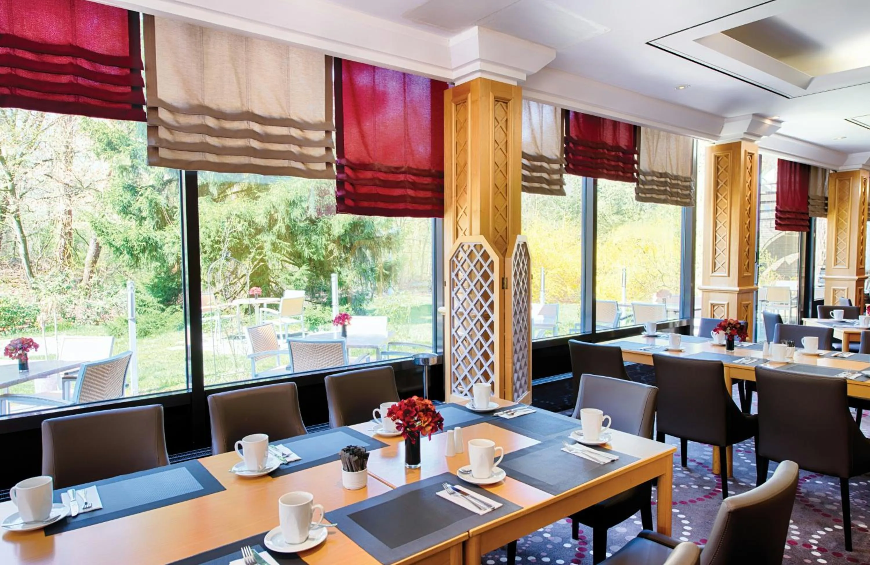 Restaurant/places to eat in Leonardo Hotel Frankfurt City South