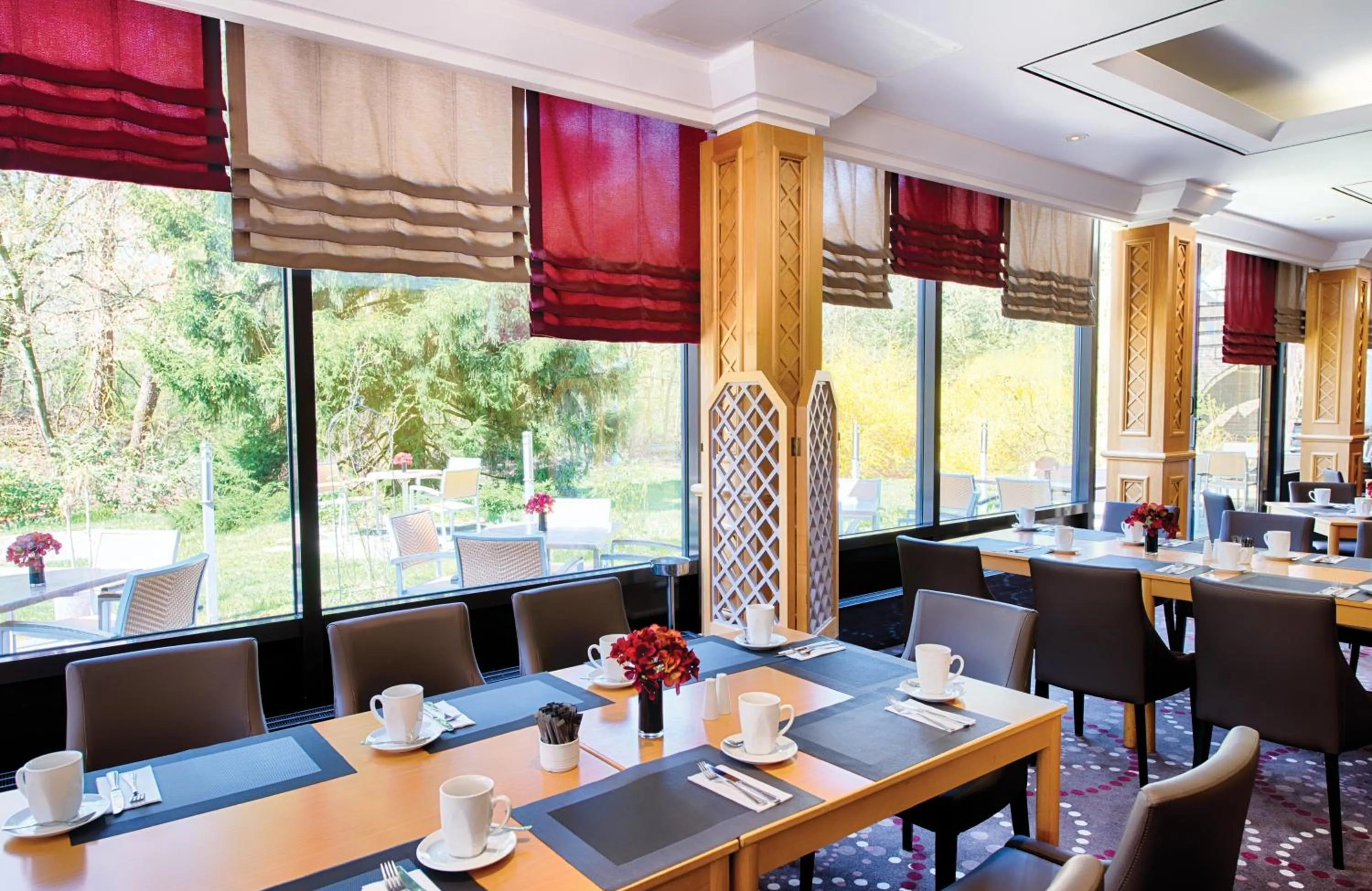 Restaurant/places to eat in Leonardo Hotel Frankfurt City South