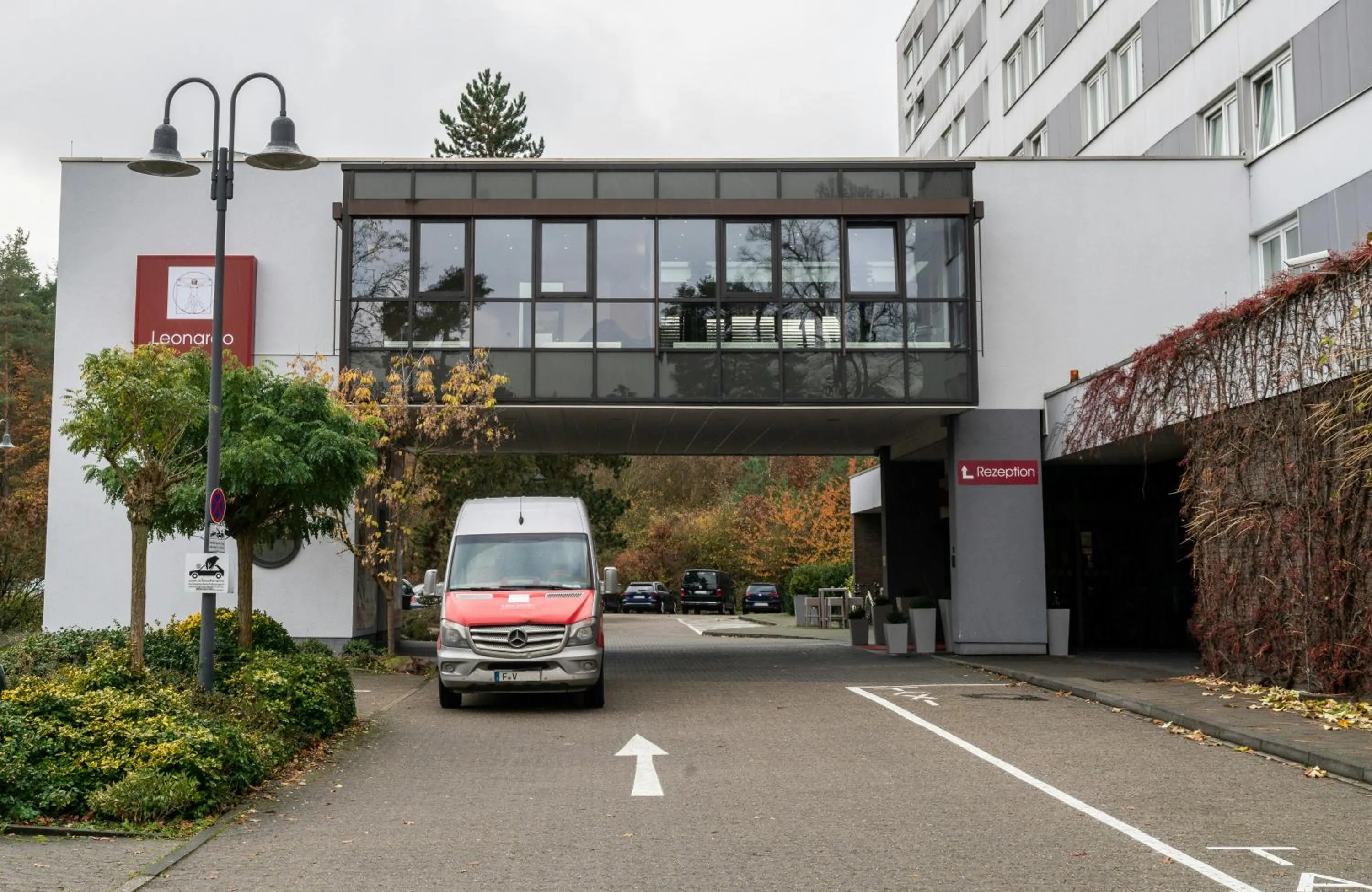 Property building in Leonardo Hotel Frankfurt City South