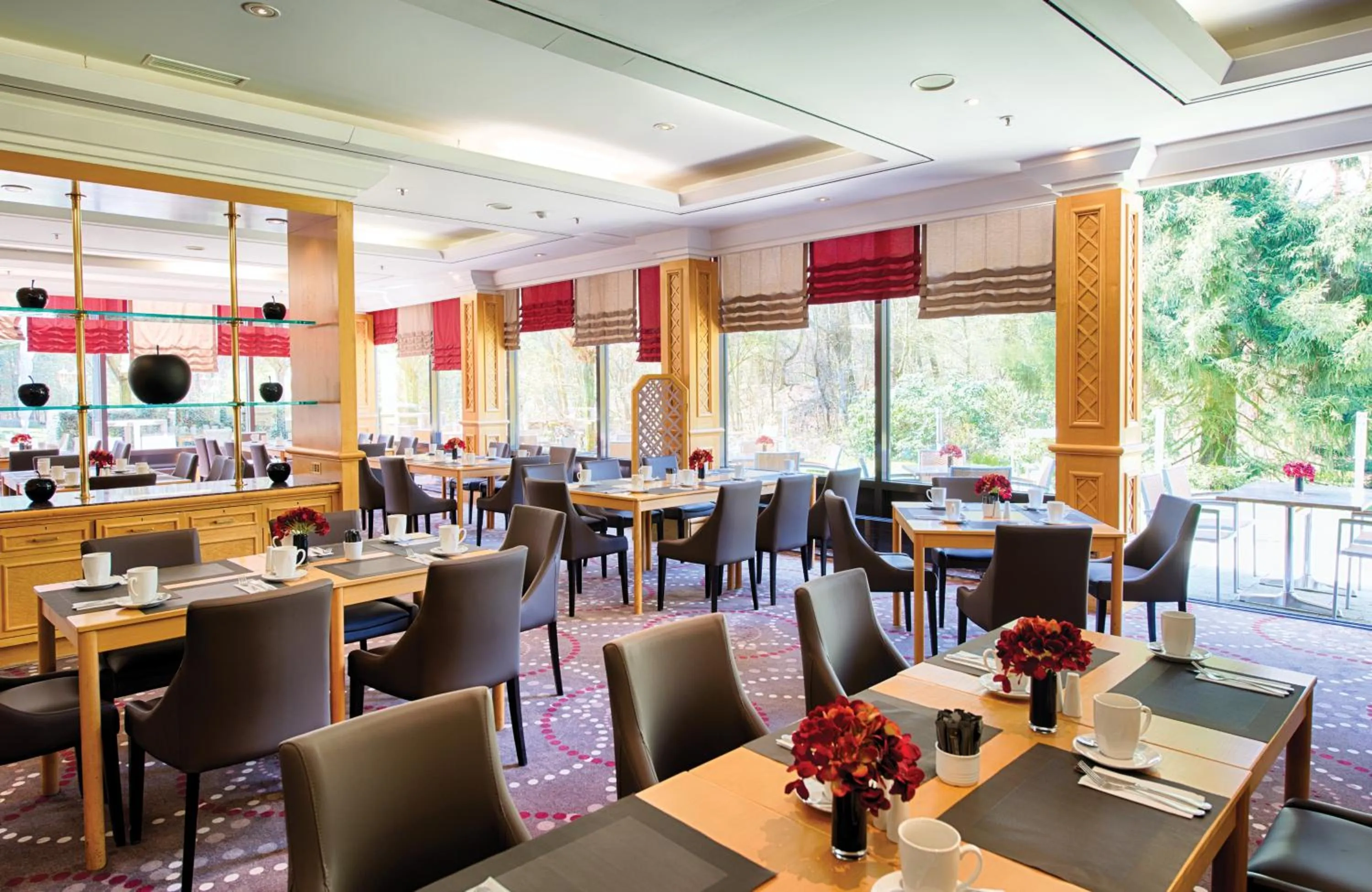 Restaurant/places to eat in Leonardo Hotel Frankfurt City South