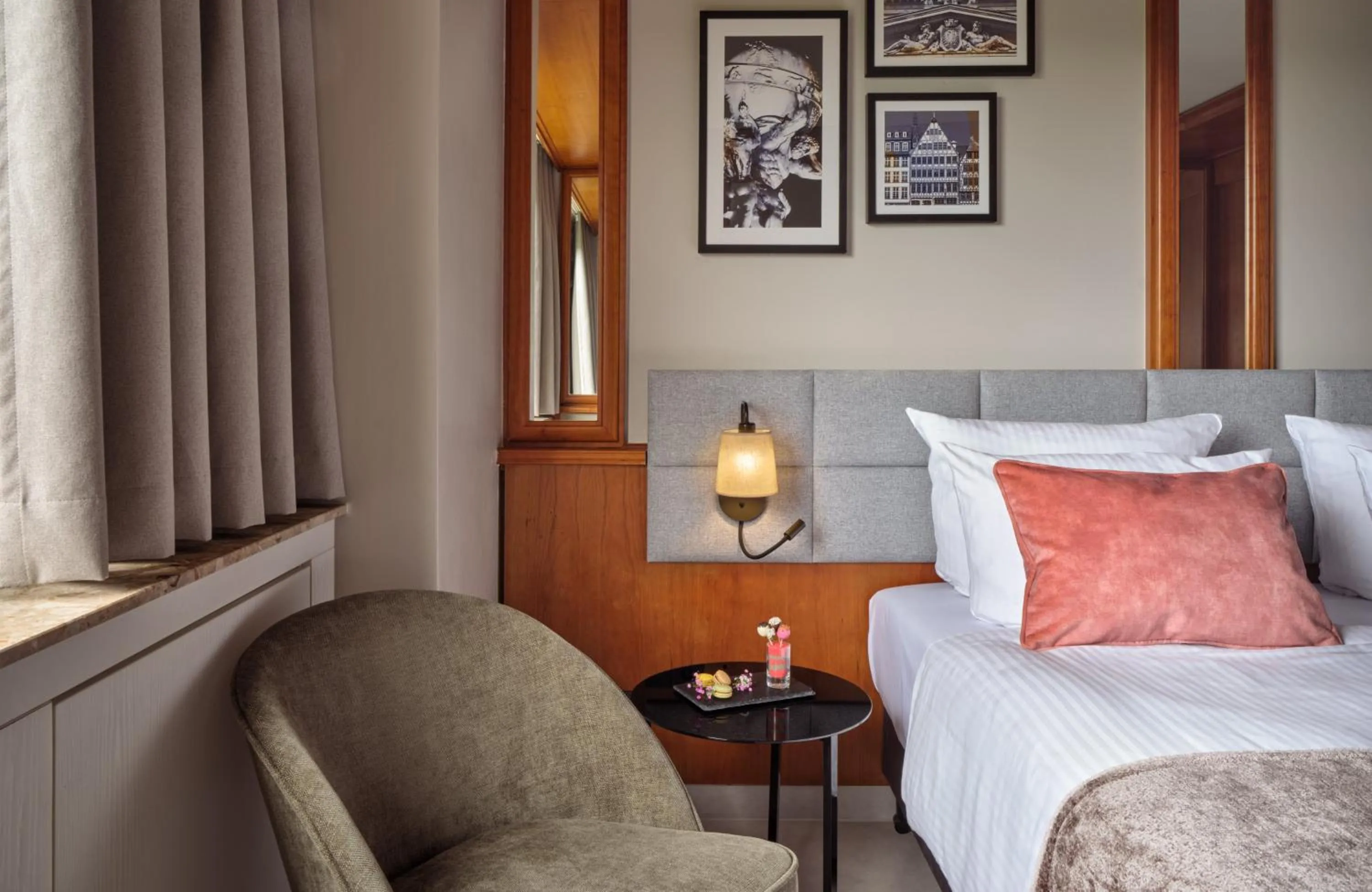 Bedroom, Bed in Leonardo Hotel Frankfurt City South