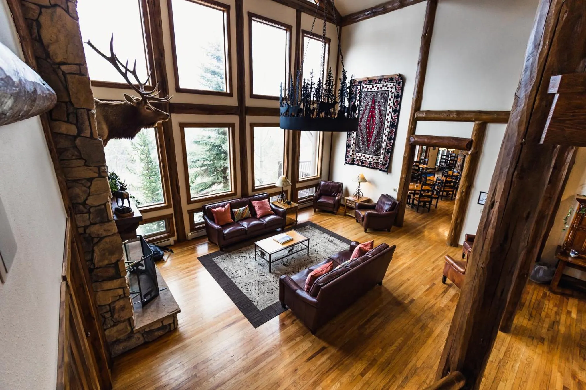 Seating area in Taharaa Mountain Lodge