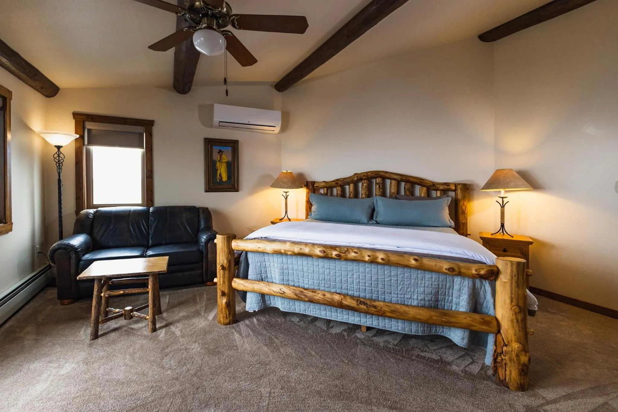 Bed in Taharaa Mountain Lodge