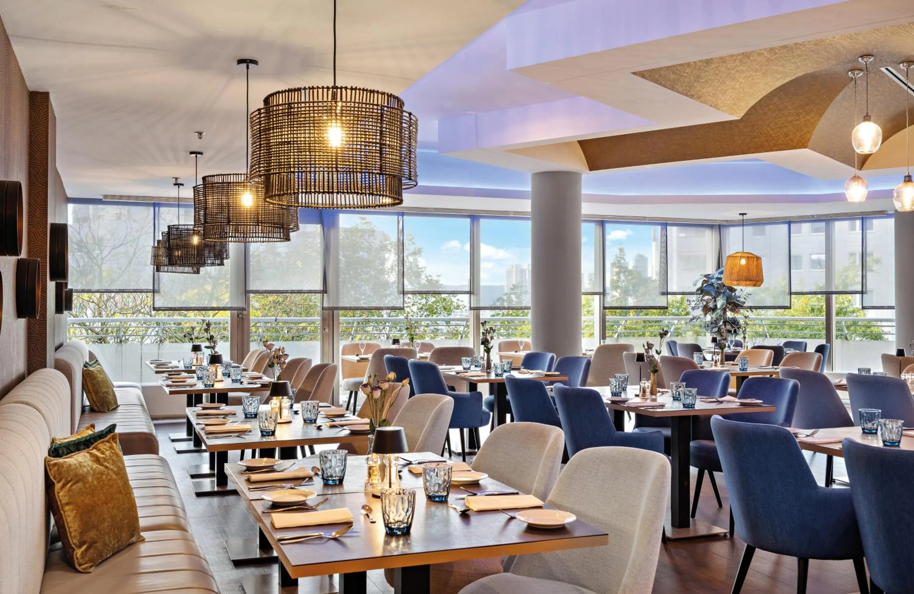 Restaurant/places to eat in Leonardo Royal Hotel Frankfurt