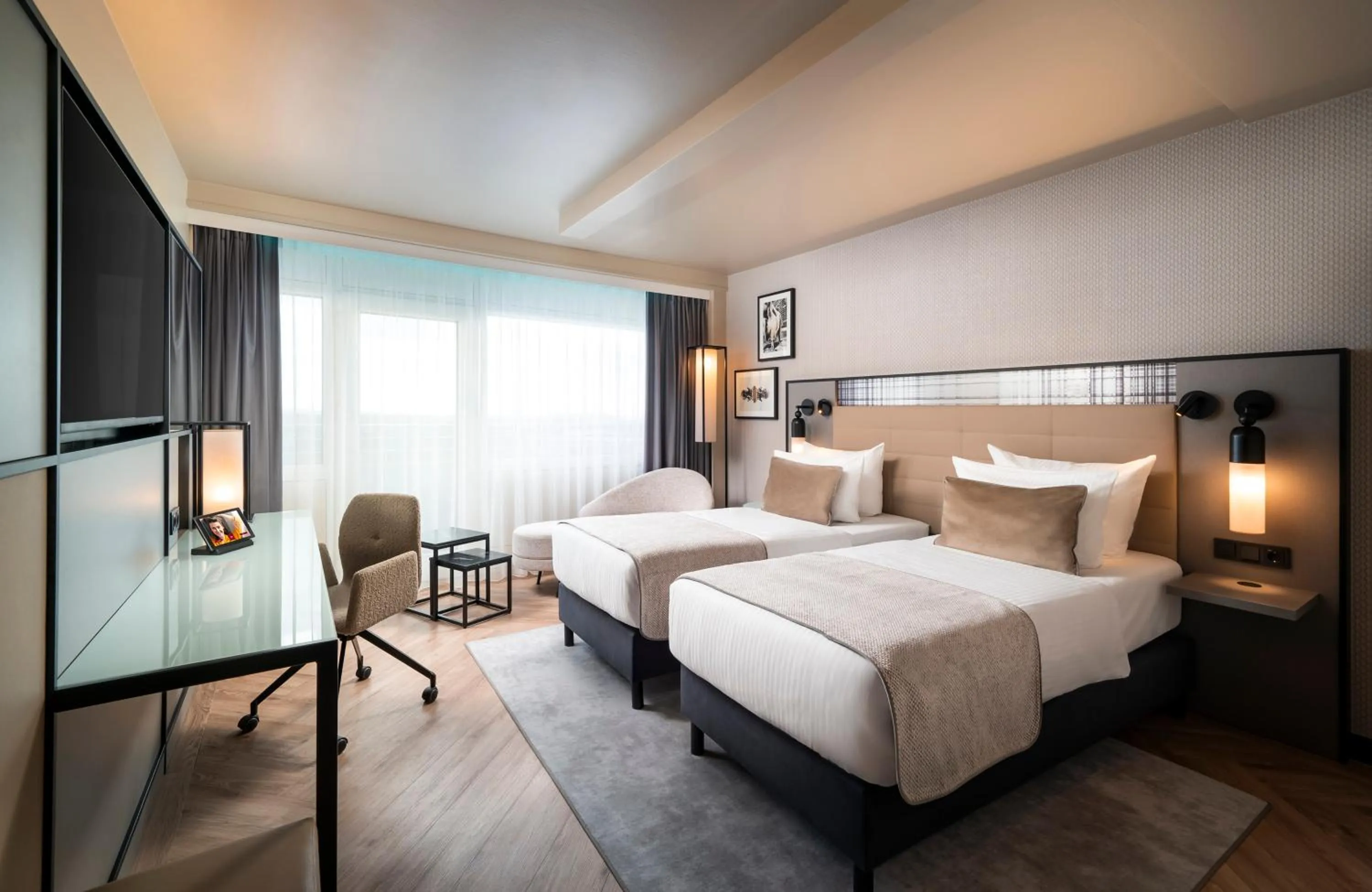 Bed in Leonardo Royal Hotel Frankfurt