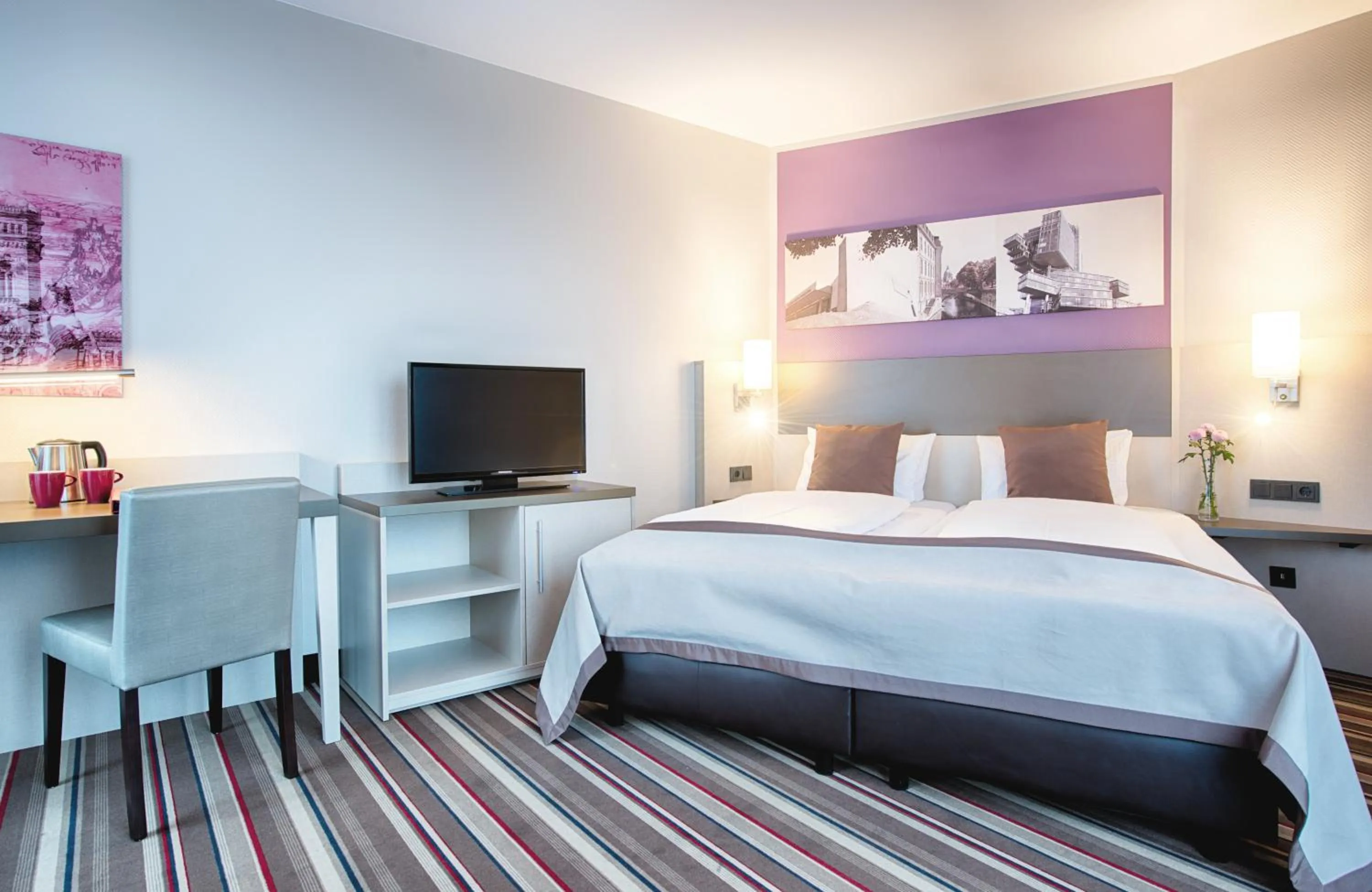 Bedroom, Bed in Leonardo Hotel Hannover Airport
