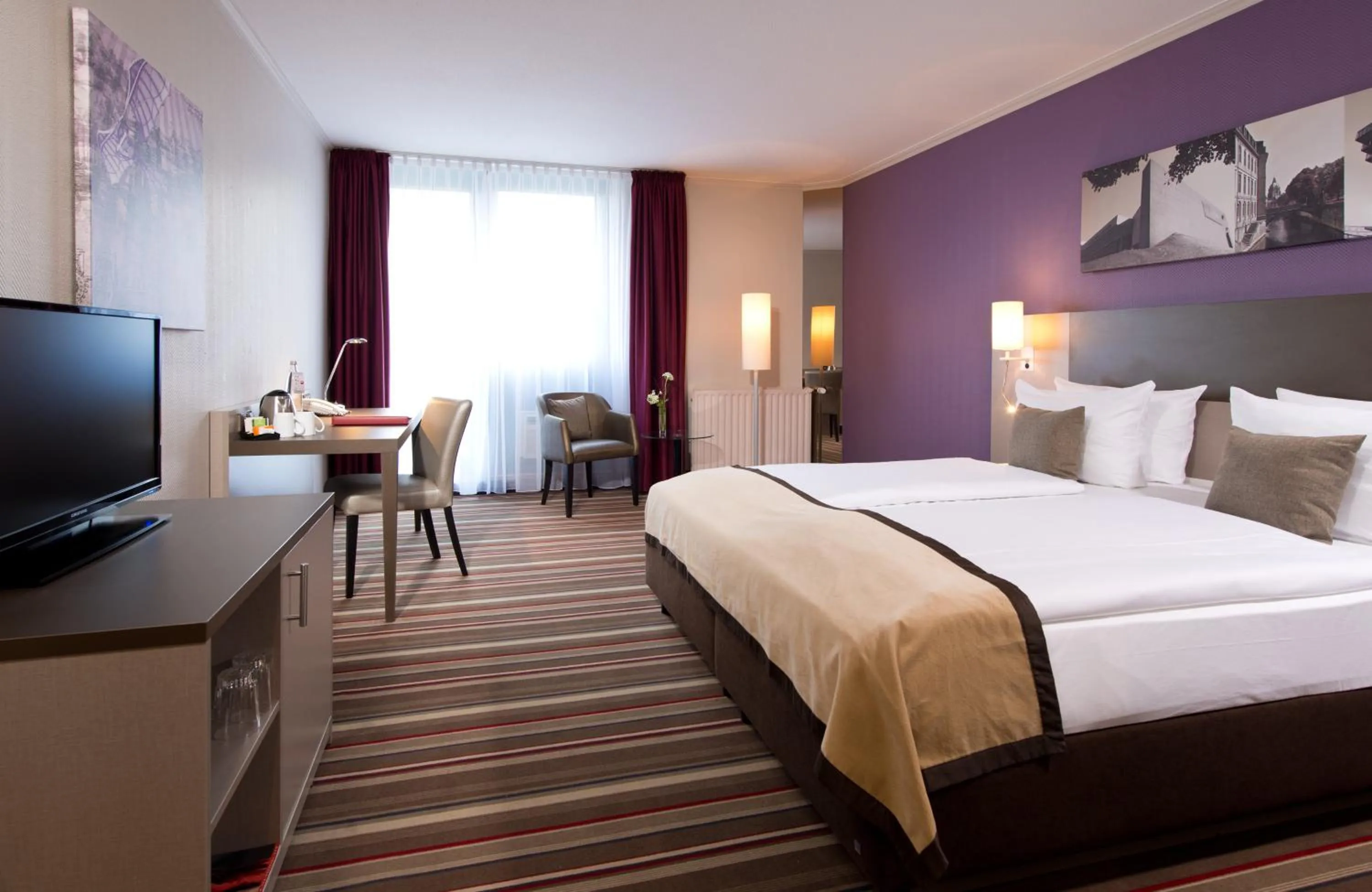 Photo of the whole room, Bed in Leonardo Hotel Hannover Airport